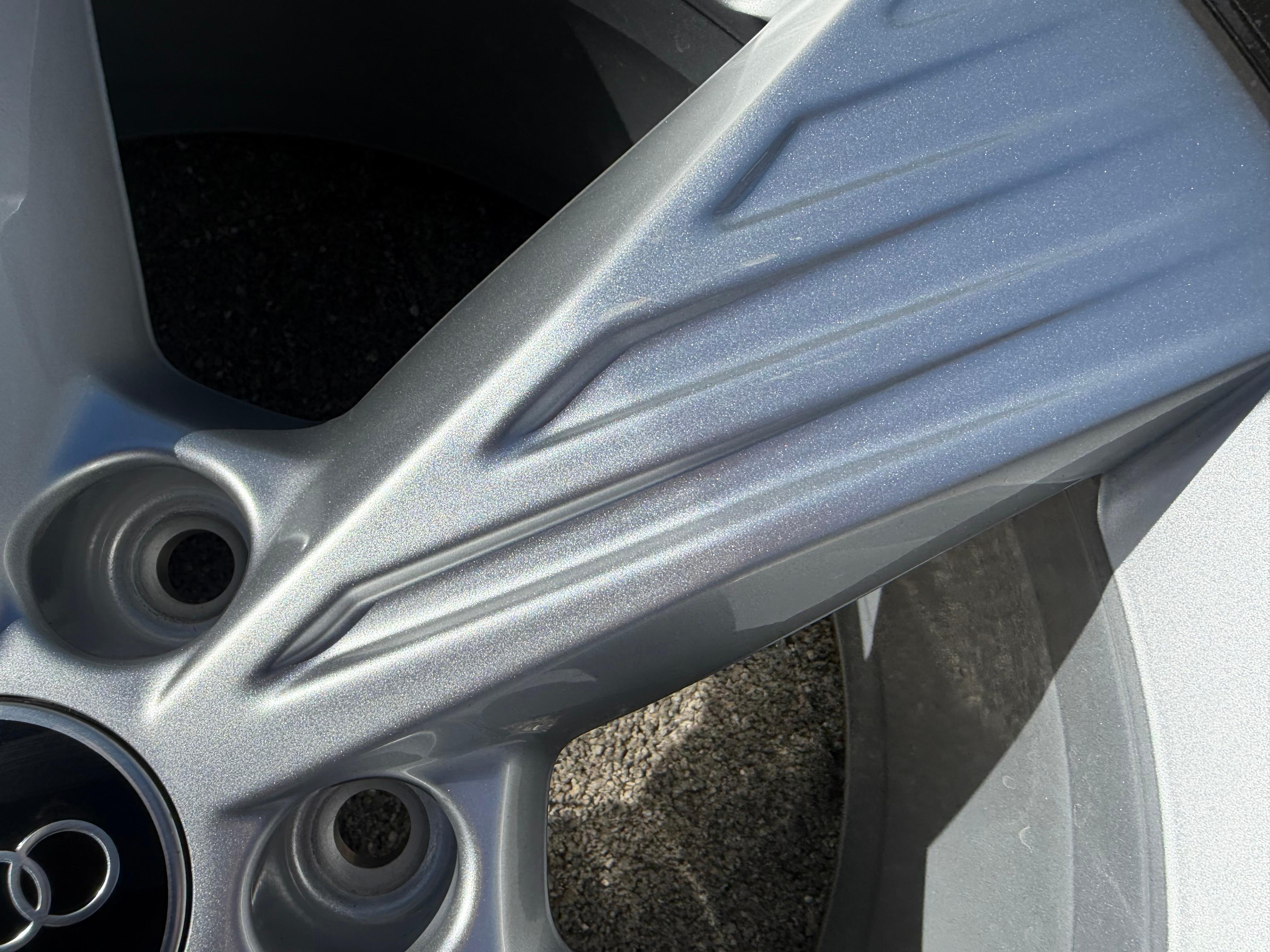 4 CERCHI IN LEGA ORIGINALI DA 19" PER AUDI Q4 E-TRON 89A601025B 8x19 ET45, SPEDIZIONE GRATUITA