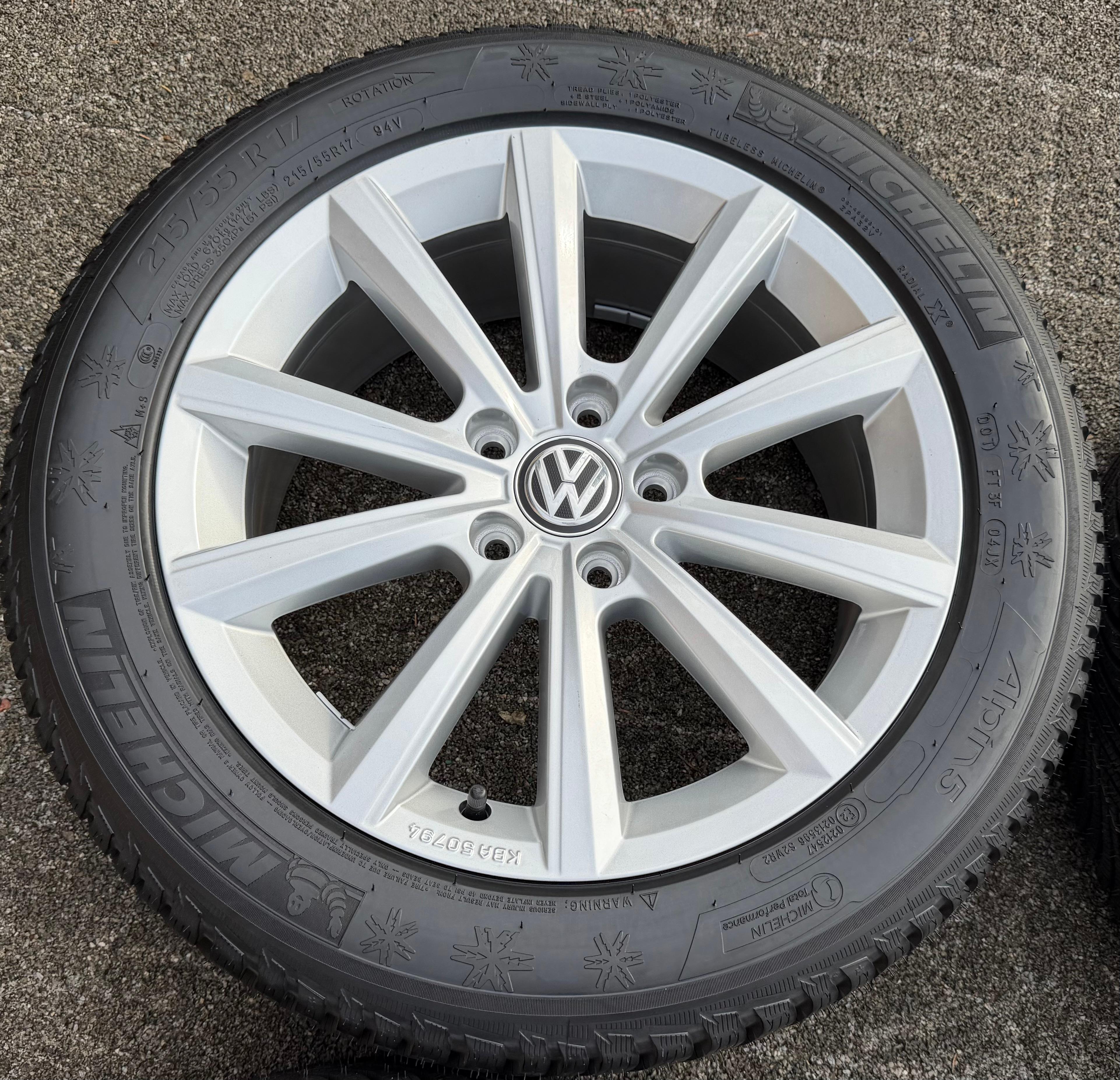 4 Original 17" Alu Winterräder VW T-Roc & Cabrio 2GA601025M Merano 215/55R17 94V Michelin