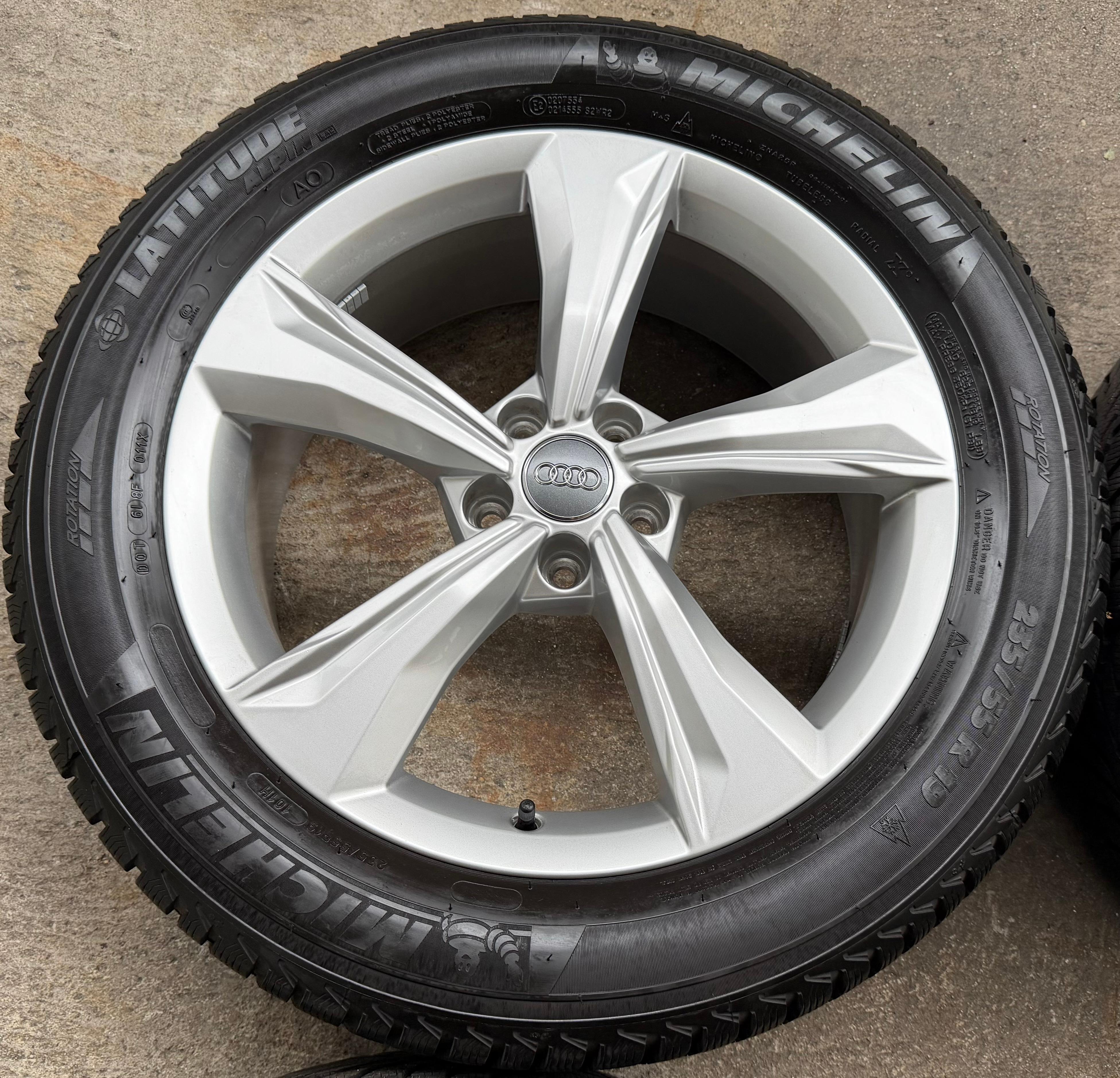 4 Original 19" Alu Winterräder Audi Q5 SQ5 FY 80A601025K 235/55R19 101H Michelin