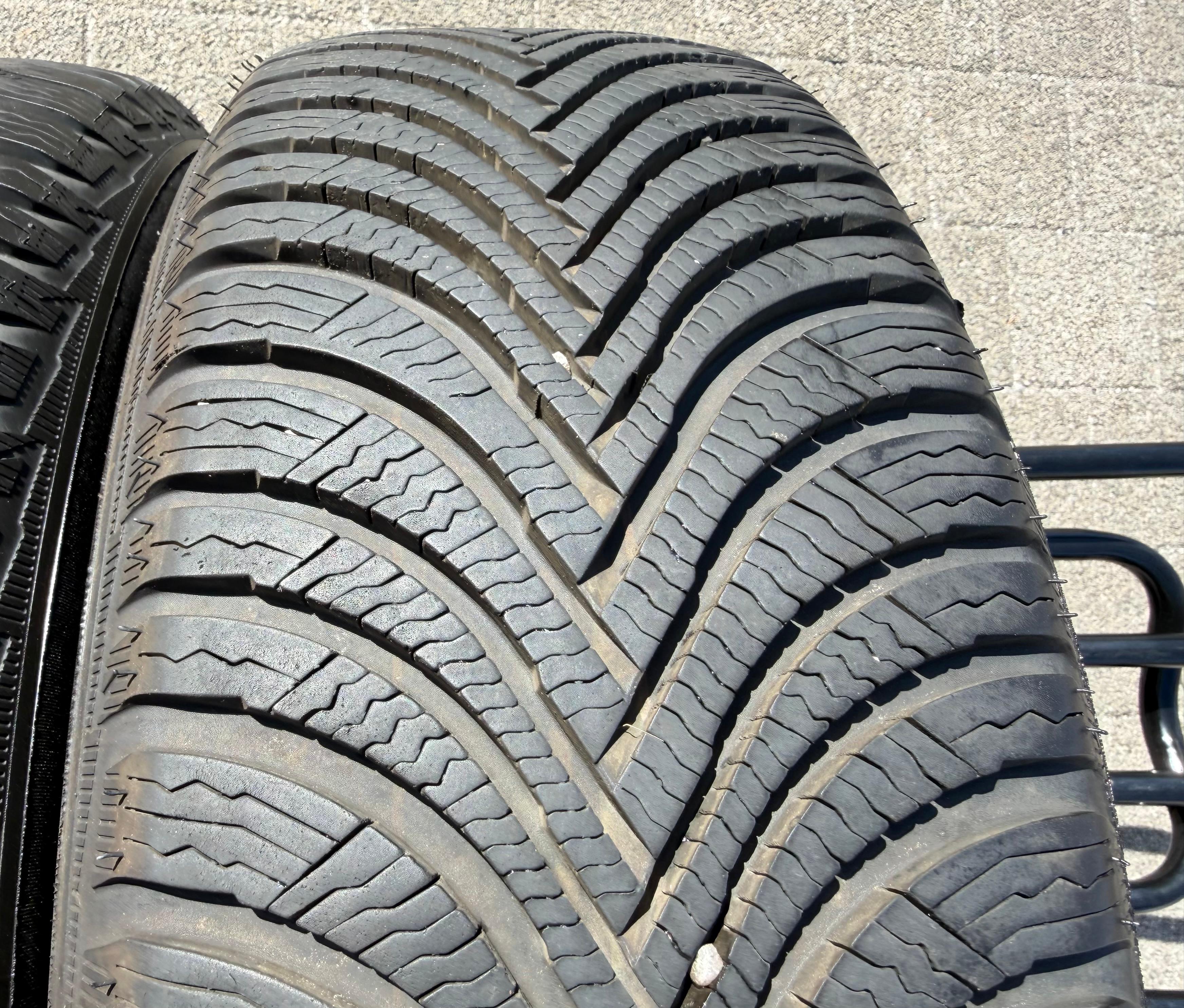 4 ruedas de invierno Audi Q2 GA VW T-ROC A11 205/60R16 92H Michelin Alpin 5 neumáticos de invierno
