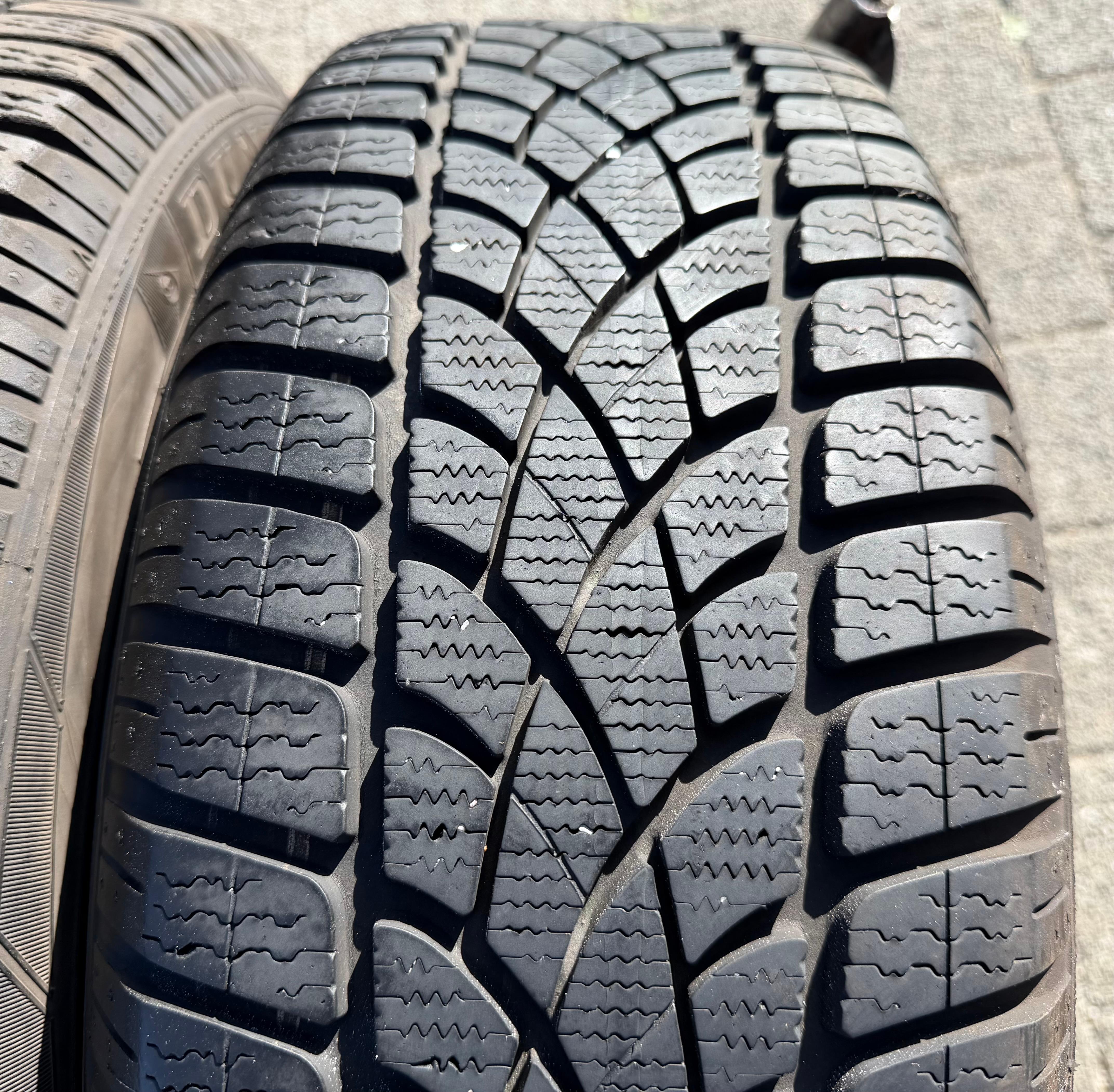 4 ruedas de invierno de aleación originales Audi A4 8W B9 8W0601025A 205/60R16 92H Dunlop