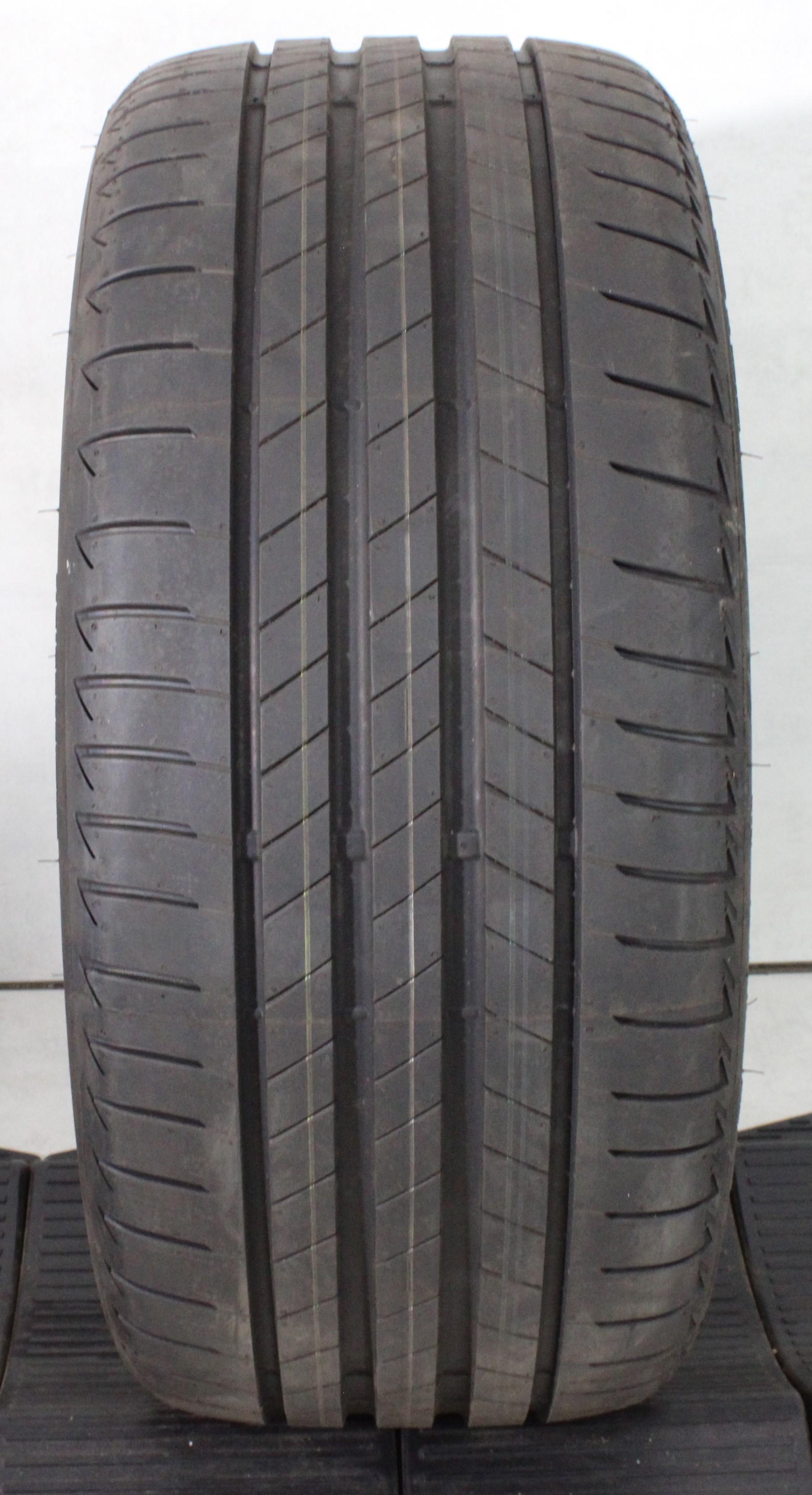 1 neumático de verano Bridgestone Turanza T005 255/40R18 99Y * Run-flat, banda de rodadura completa, 2025