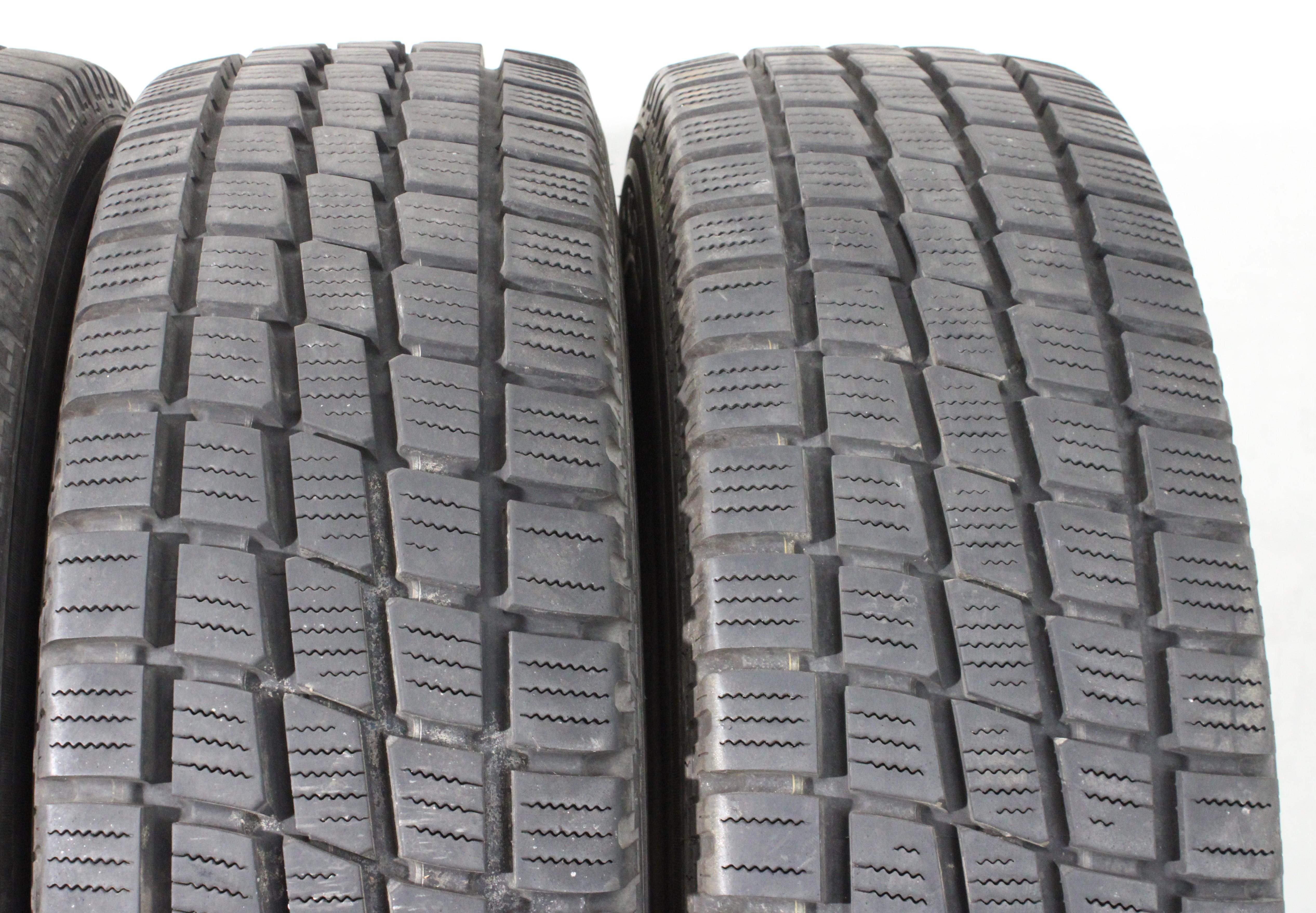 4 x 225/75R16C 121/120Q pneumatici invernali Toyo Winter H09 9-10mm 2016