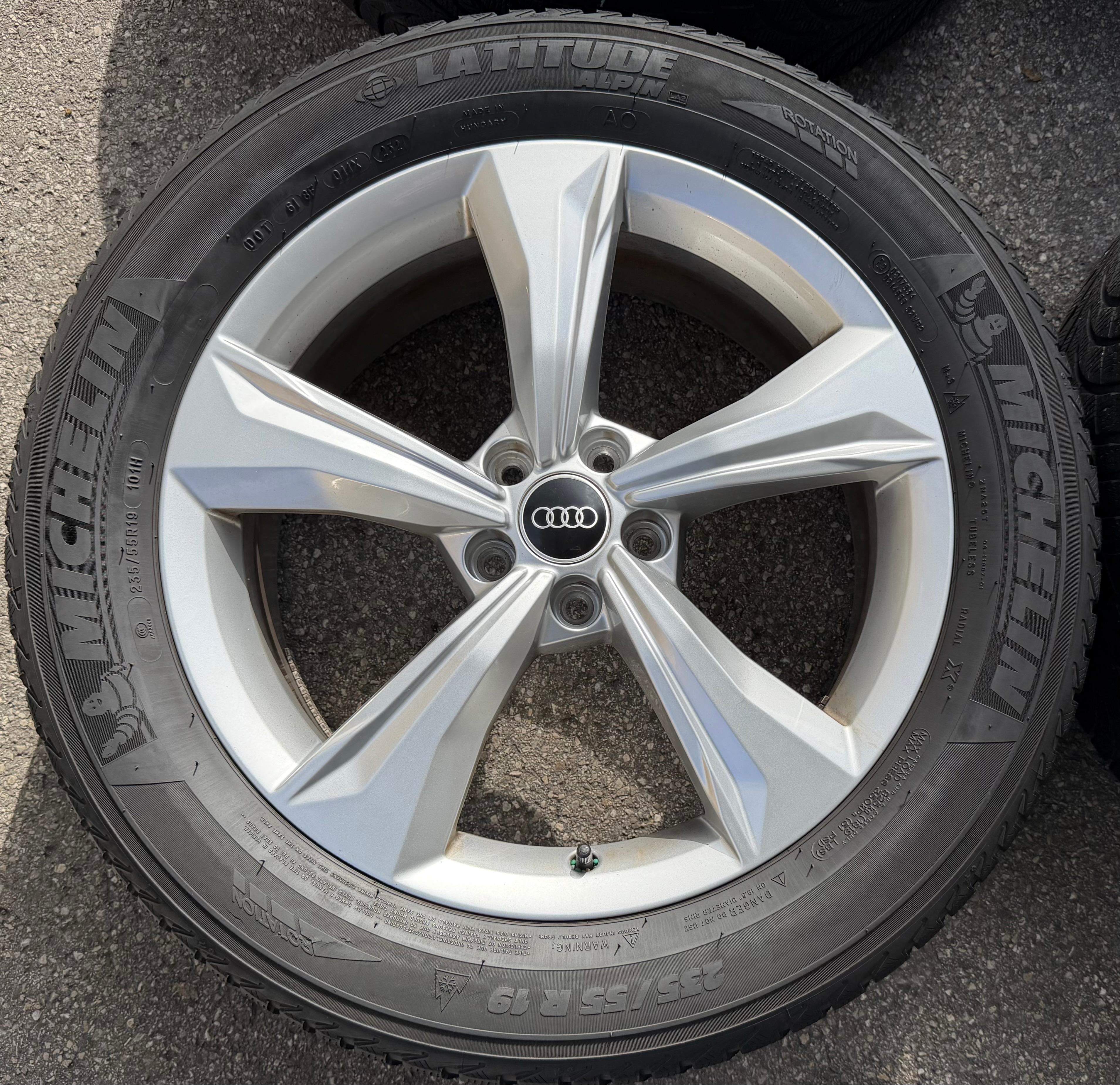 4 ruedas de invierno de aleación originales de 19" para Audi Q5 SQ5 FY 80A601025K 235/55R19 101H Michelin 2021