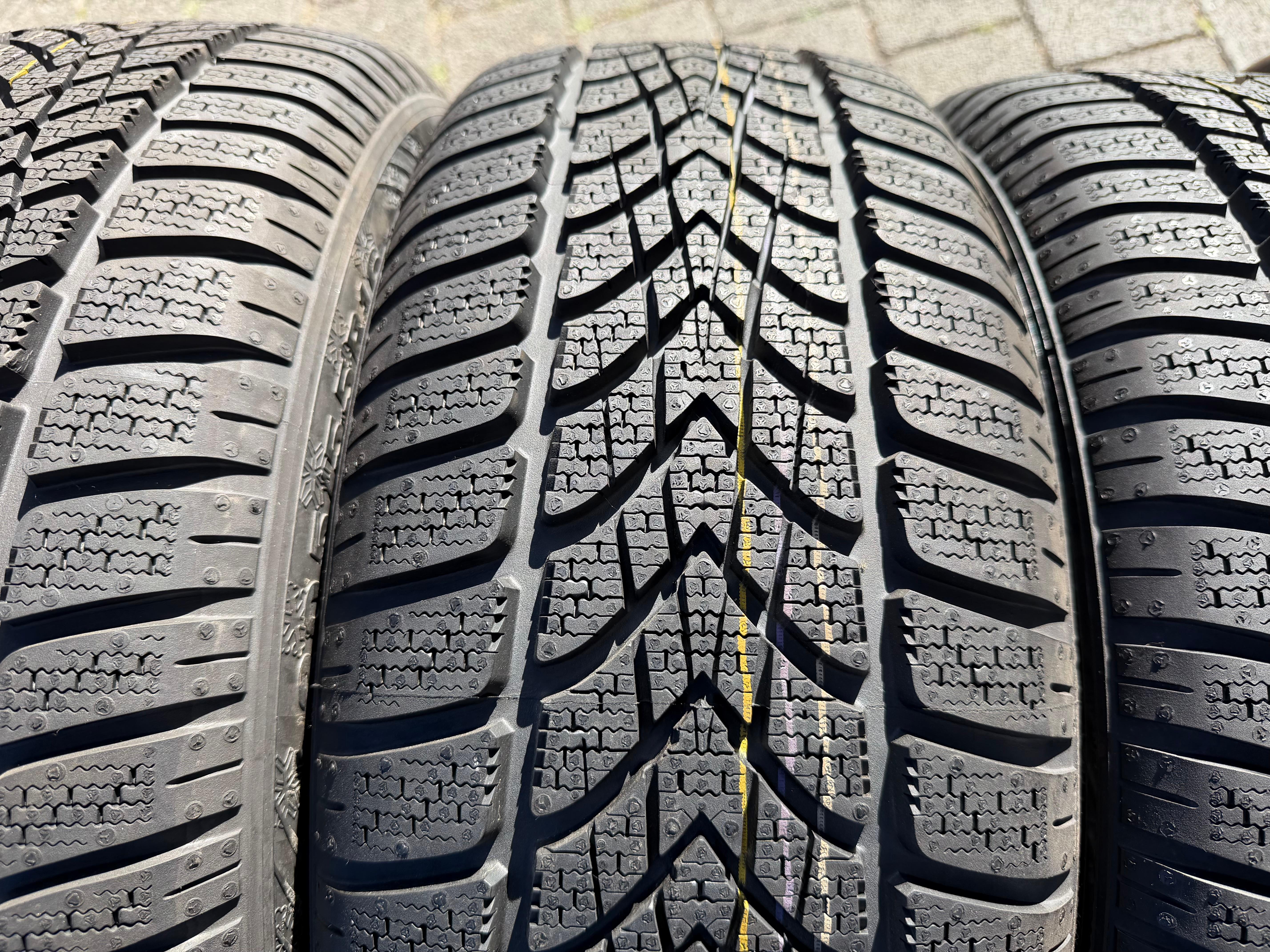 4 ruote invernali VW Golf 7 Audi A3 8V Seat Leon 5F Skoda Octavia 5E 205/55R16 91H Dunlop