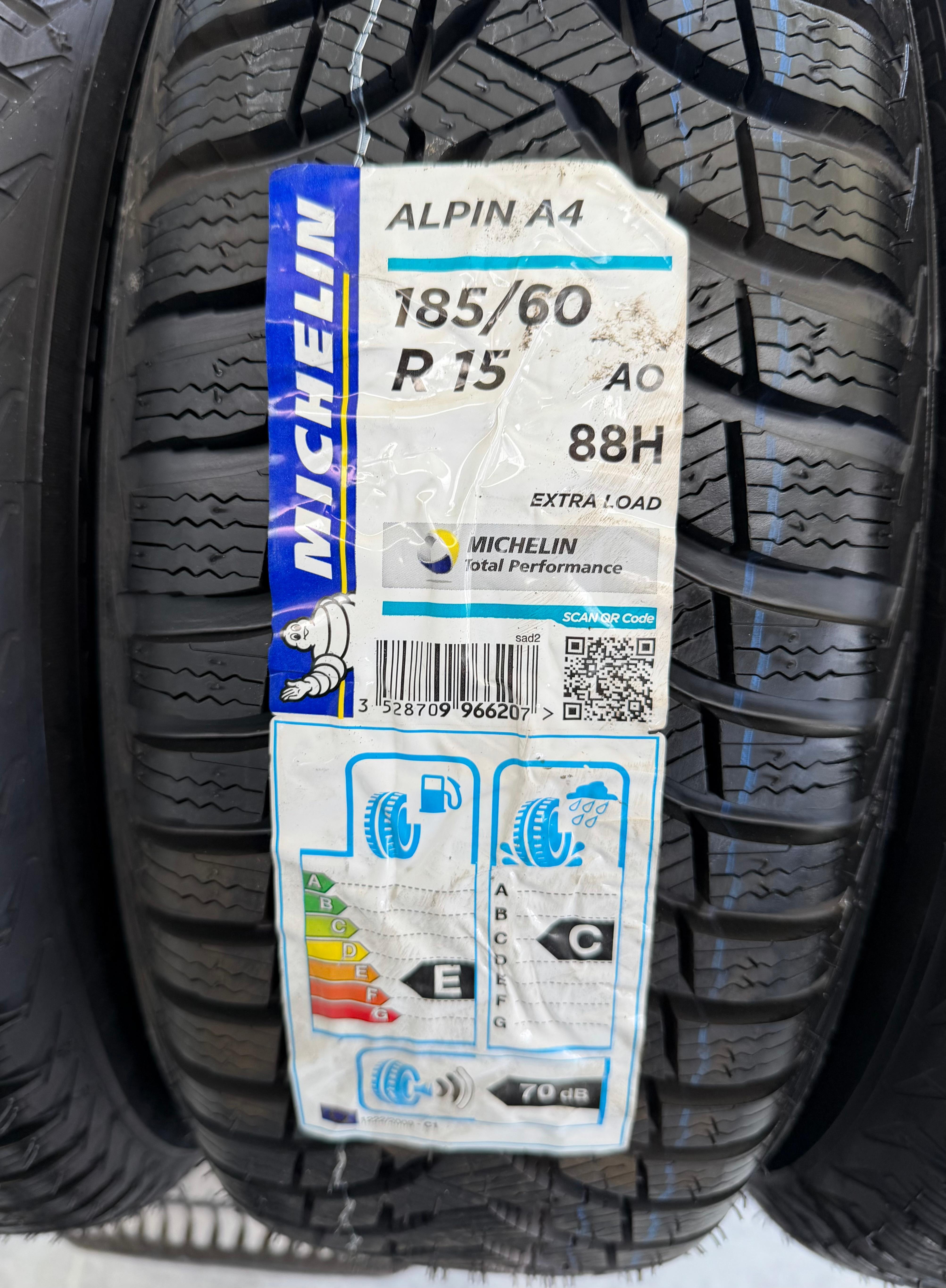 4 Original Alu Winterräder Audi A1 8X 8X0071495 185/60R15 88H Michelin