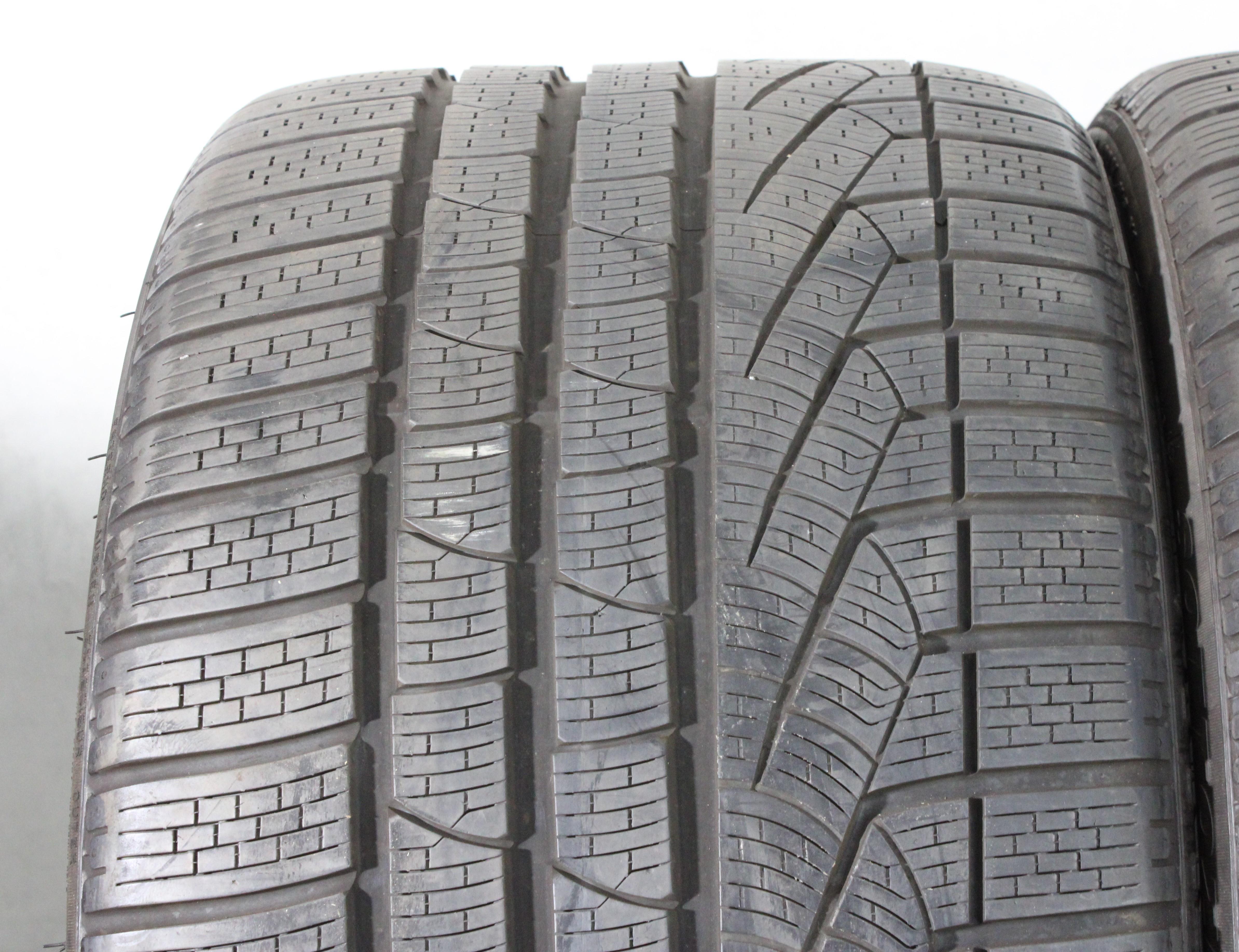 2 x 295/30R19 100V pneus hiver Pirelli Sottozero 2 N1 6-6,5mm 2013