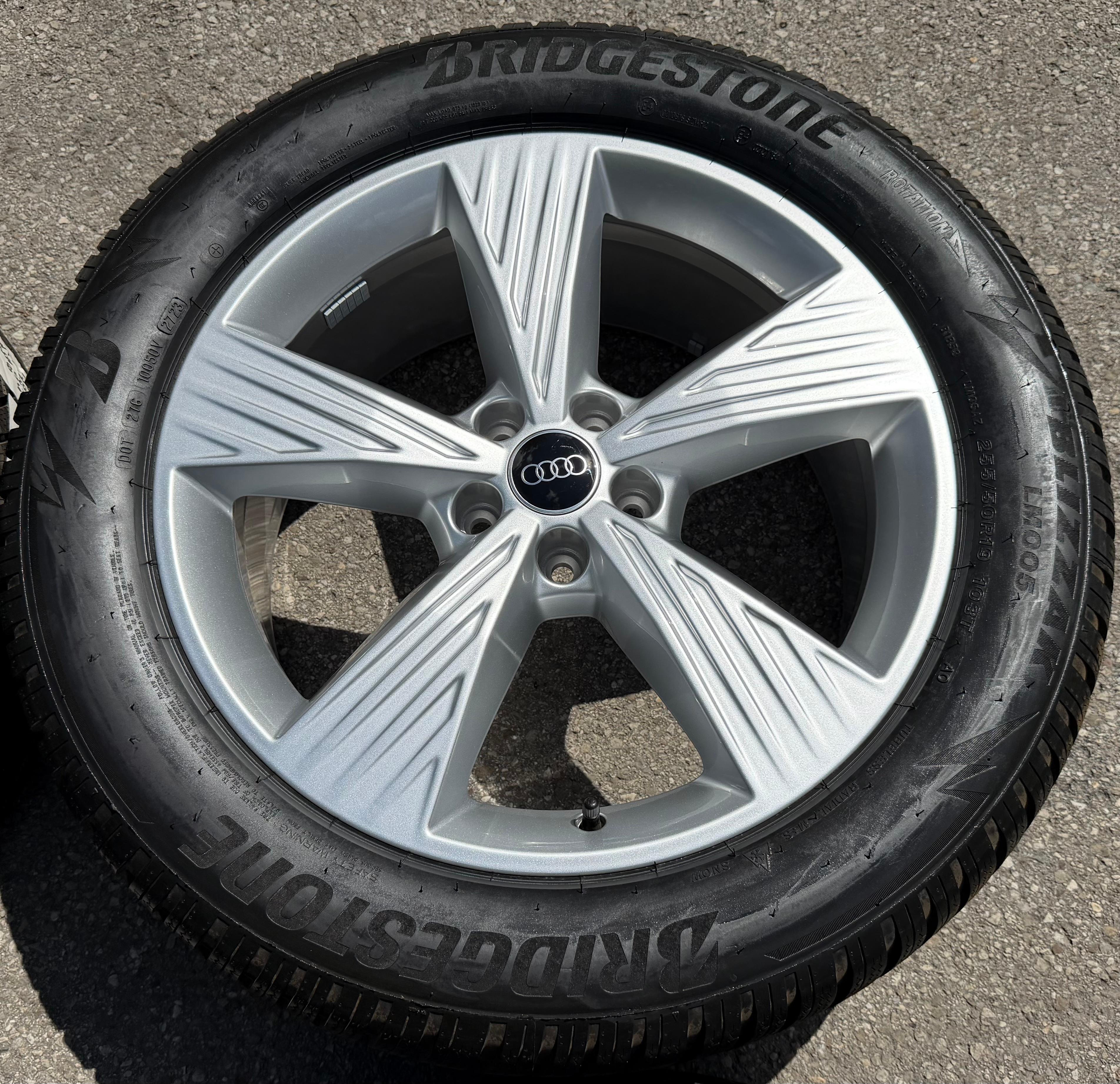 4 ORIGINAL 19" ALU WINTERRÄDER AUDI Q4 E-TRON 235/55R19 101T 255/50R19 103T NEU