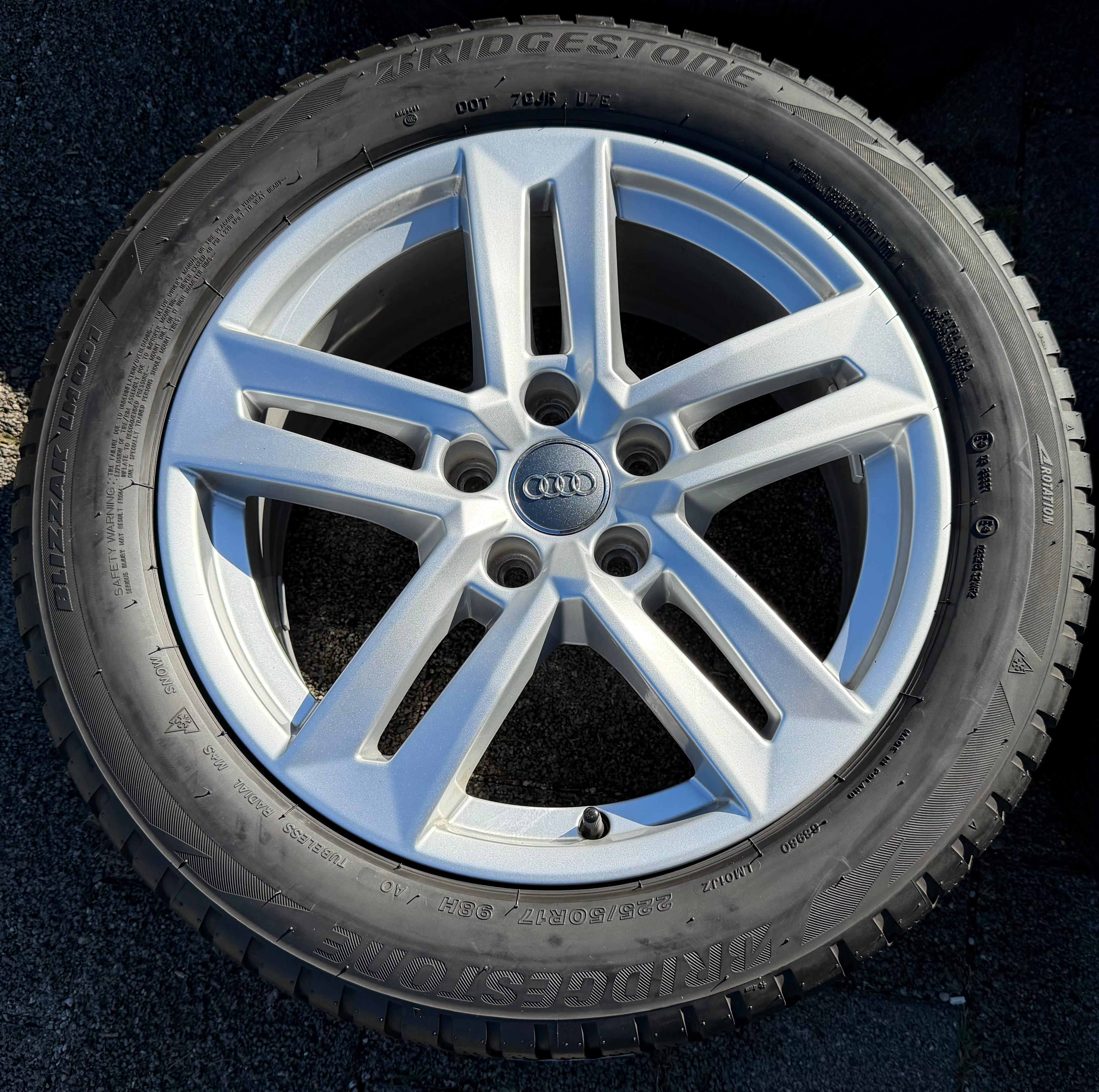 4 Original 17" Alufelgen Audi A4 8W B9 8W0601025P 7x17 ET42 Felgen