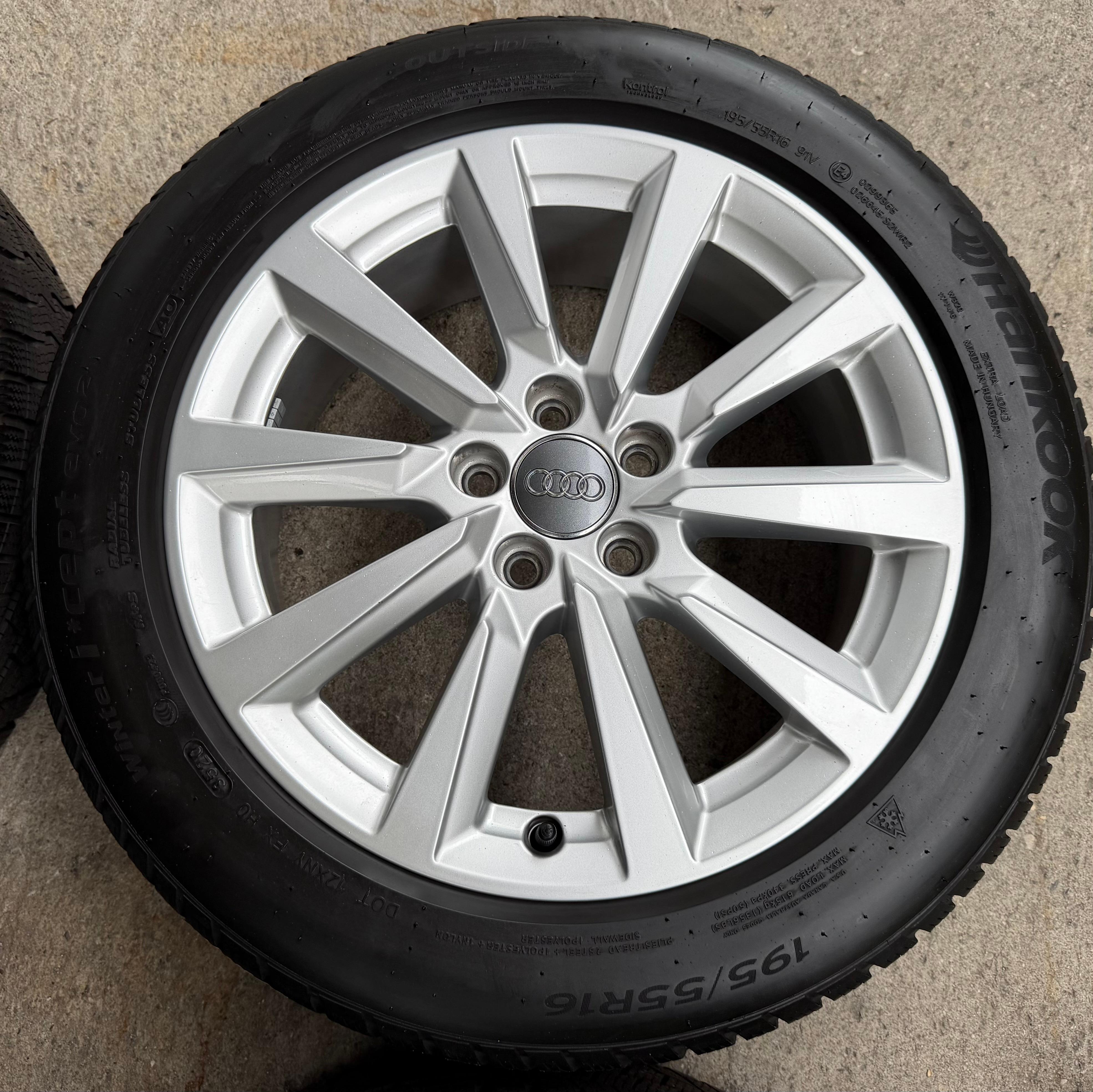 4 ruedas de invierno de aleación originales Audi A1 GB 82A601025C 195/55R16 91V Hankook