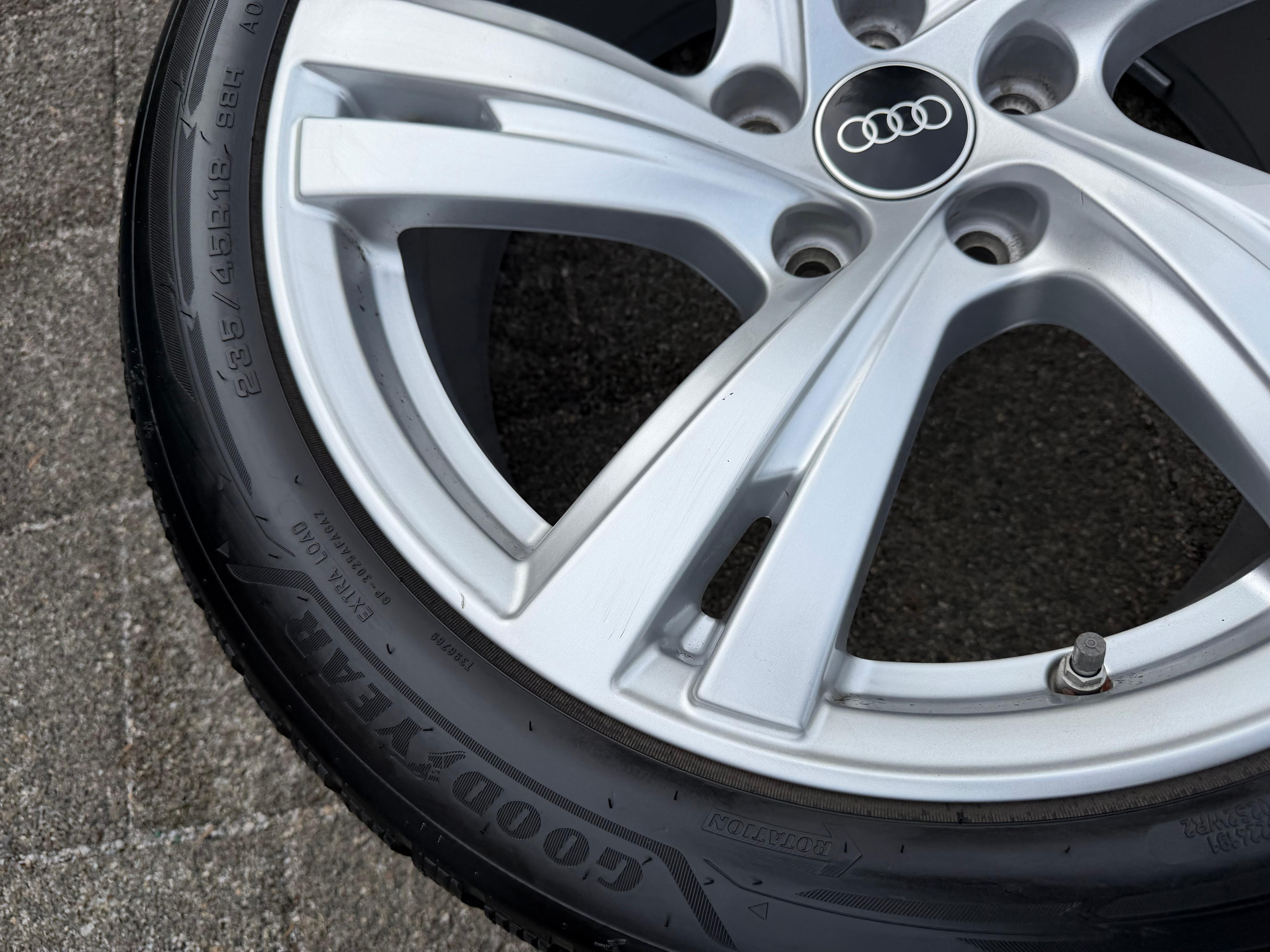 4 ORIGINAL 18" ALU WINTERRÄDER AUDI A5 S5 FU2 B10 8B3601025C 235/45R18 98H 2024