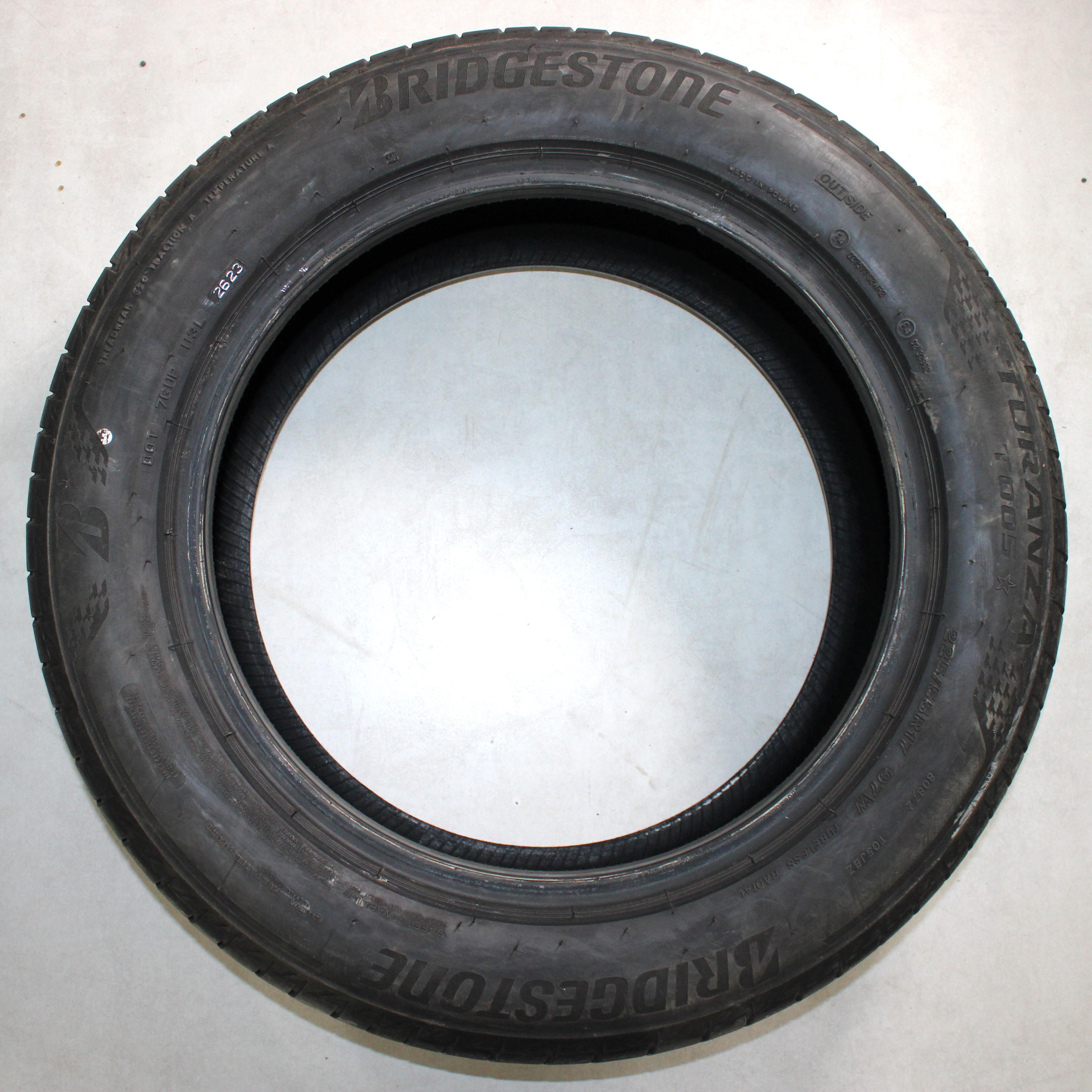 4 x 225/55R17 97W Sommerreifen Bridgestone Turanza T005 5,5-6mm 3x2023/1x2024 *