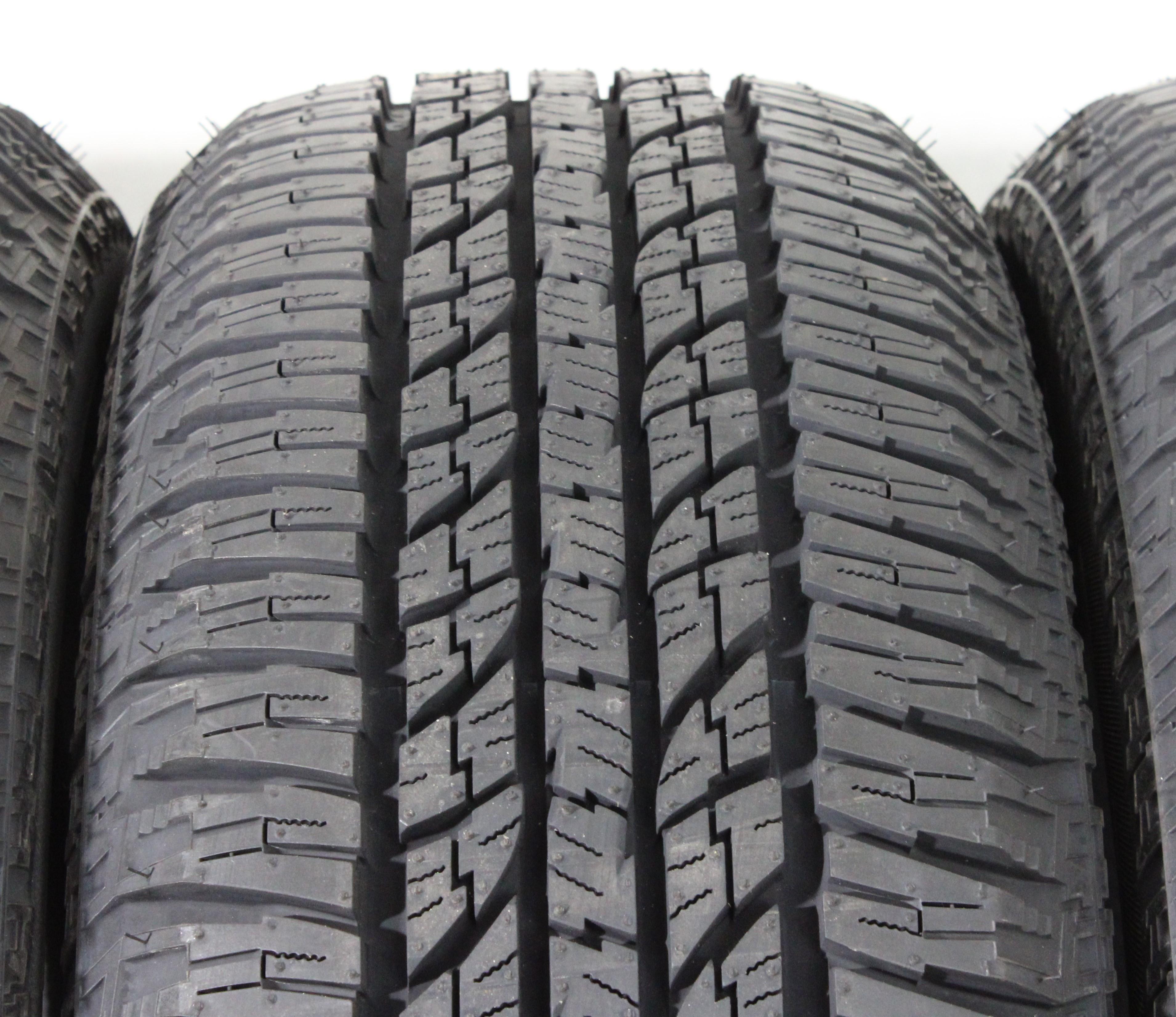 4 x 215/60R17 96H Ganzjahresreifen Yokohama Geolandar A/T GO15 Volles Profil 2023