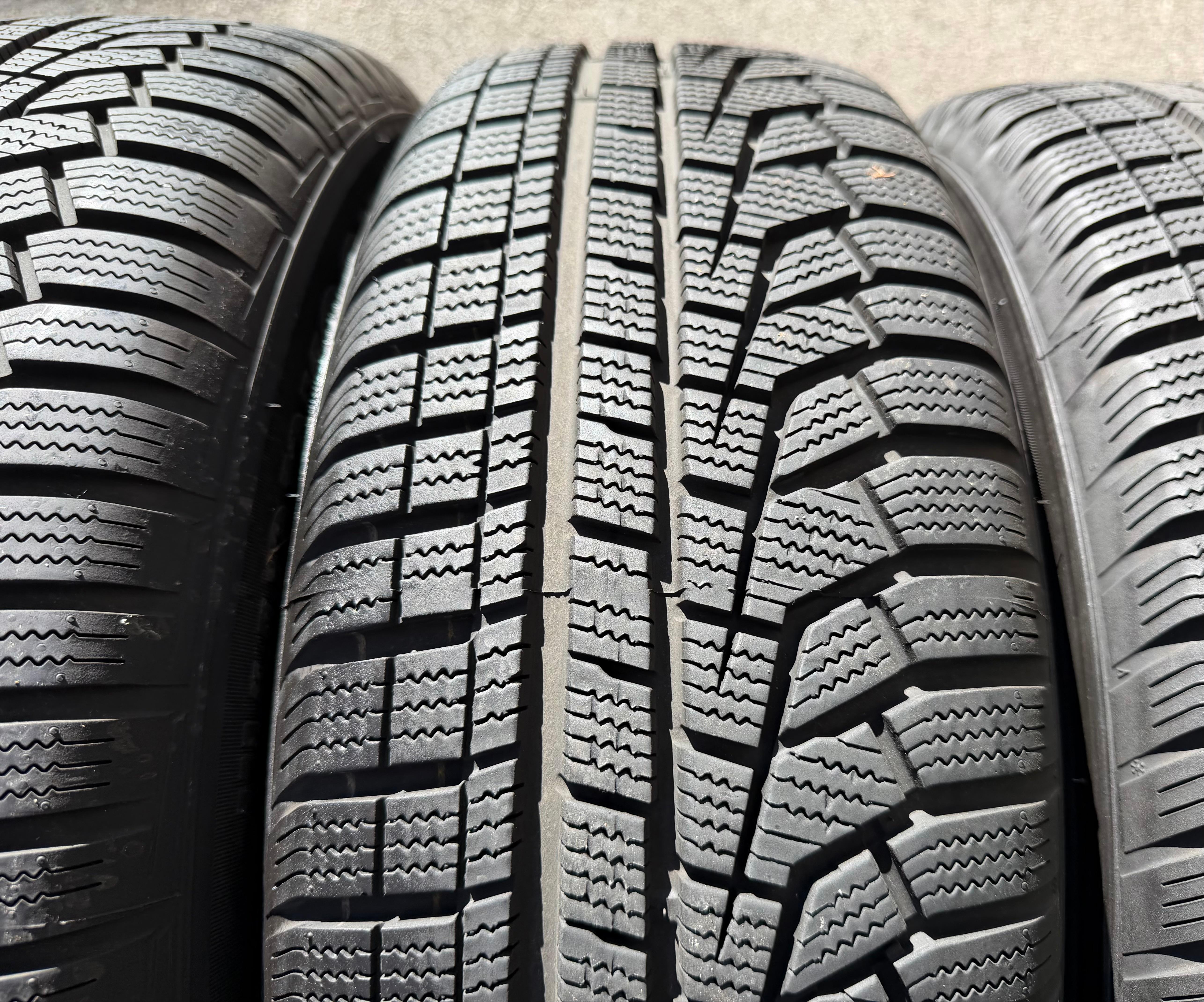 4 ruedas de invierno Audi Q3 F3 Seat Tarraco Skoda Kodiaq VW Tiguan II 5NA 215/65R17 99H
