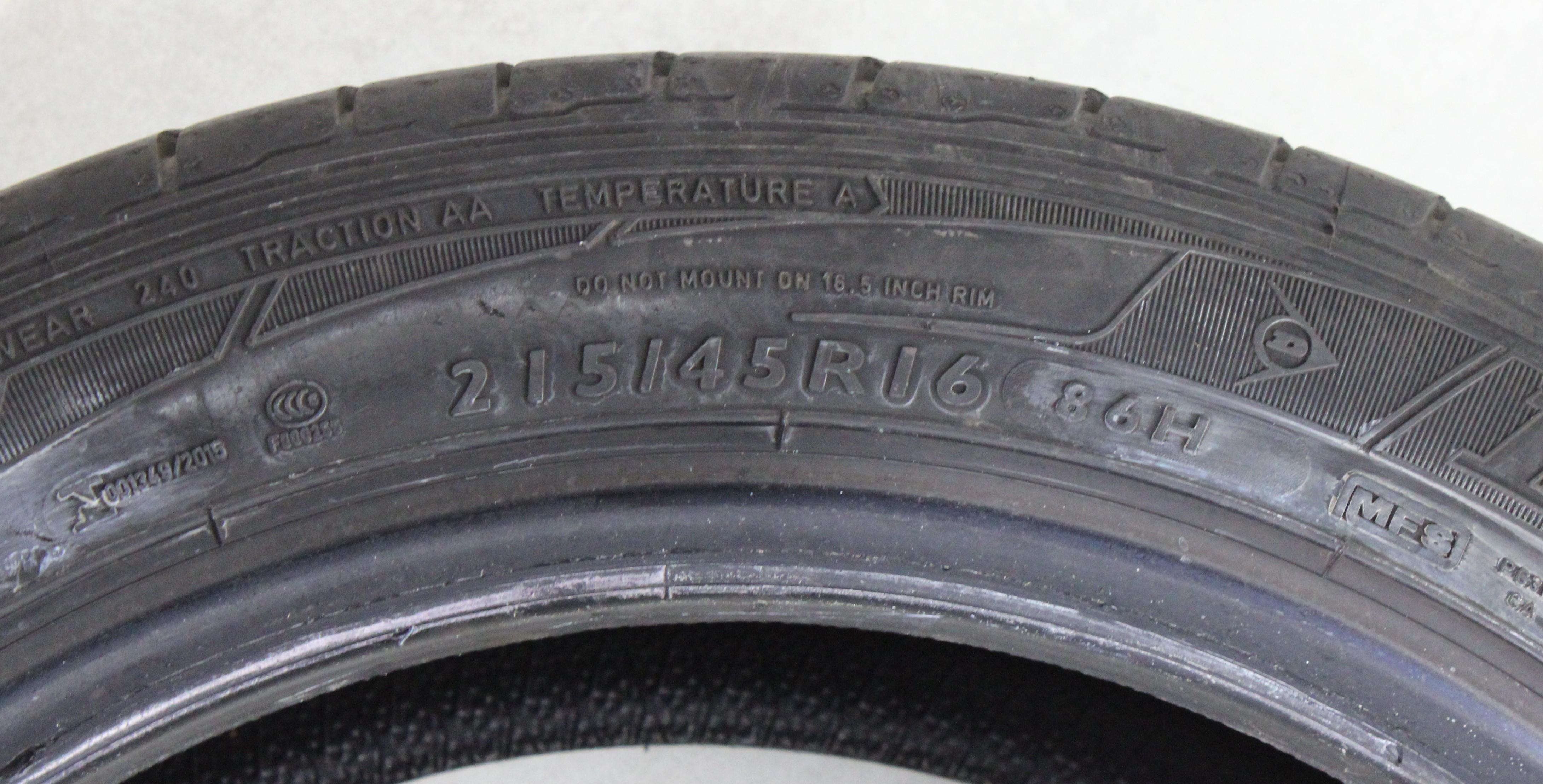 2 x 215/45R16 86H pneus été Dunlop SP Sport Maxx 6-6,5mm 2019