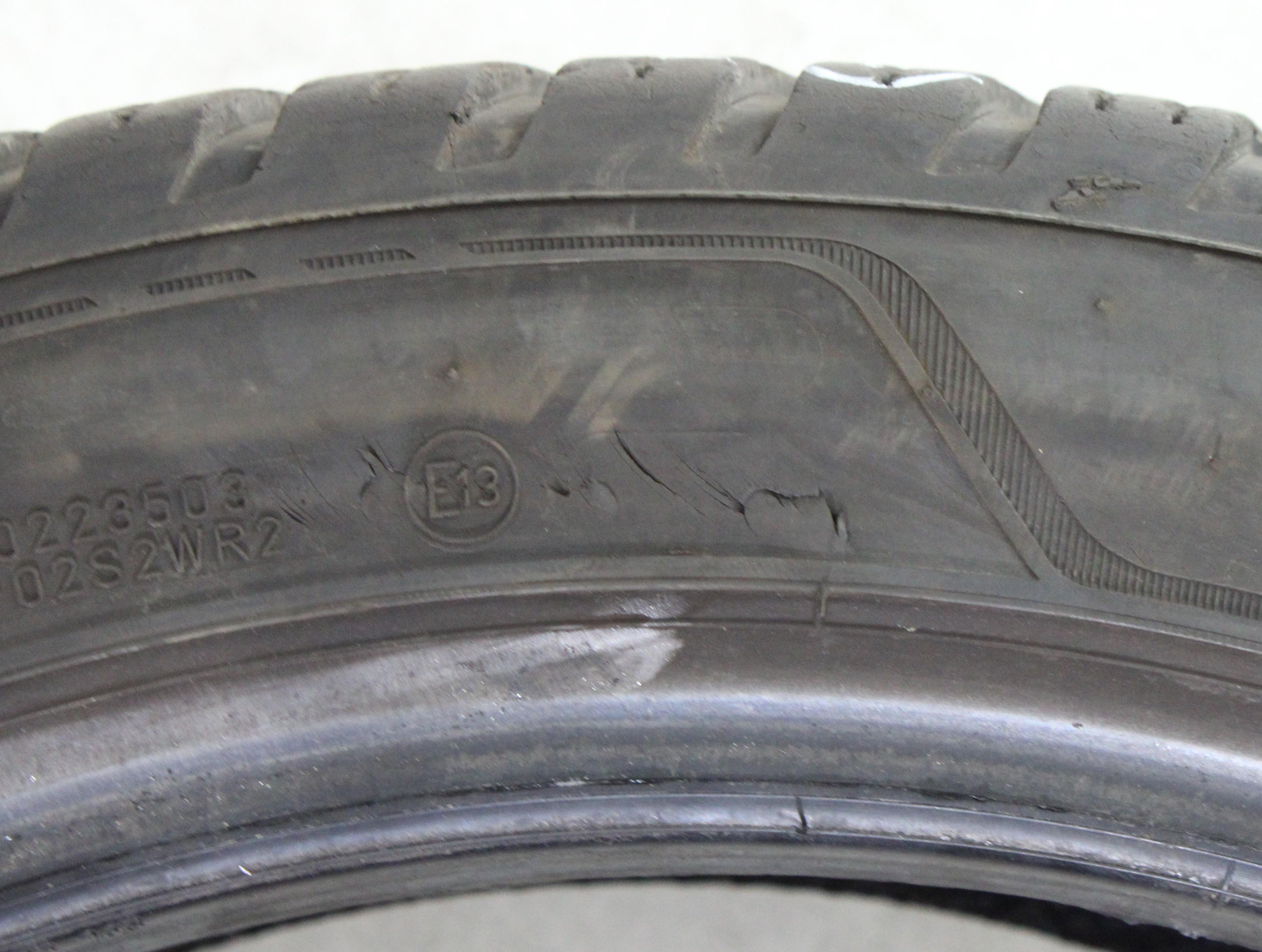 4 x 225/45R18 95W Ganzjahresreifen Goodyear Vector 4 Seasons GEN-3 2x4-4,5mm/1x5-5,5mm/1x6-6,5mm 2x2021/2x2022