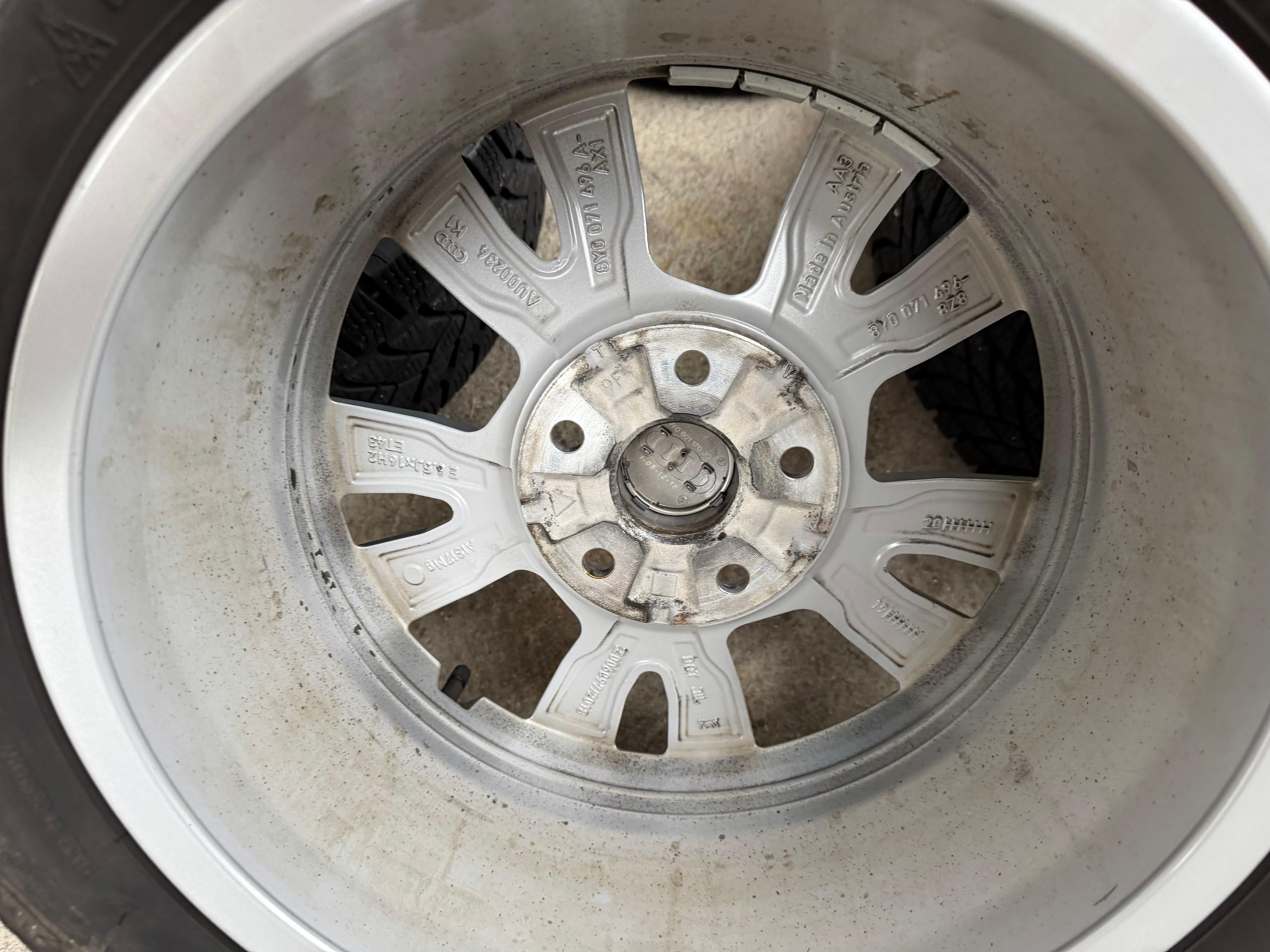 4 Original Alu Winterräder Audi A3 8Y 8Y0071496 205/55R16 91H Goodyear