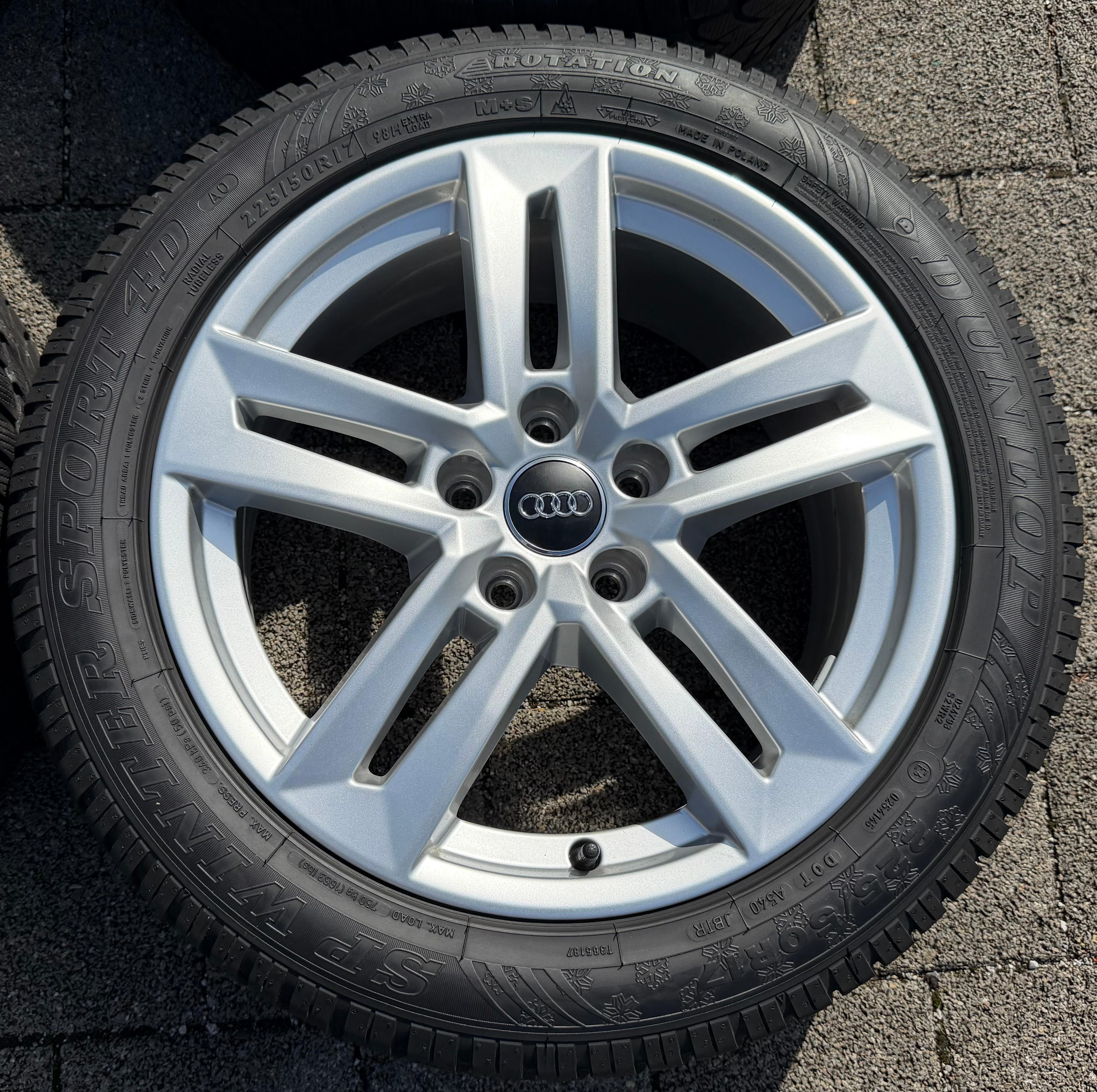 4 Original 17" Alu Winterräder Audi A4 B9 8W 8W0601025P 225/50R17 98H Dunlop 2021