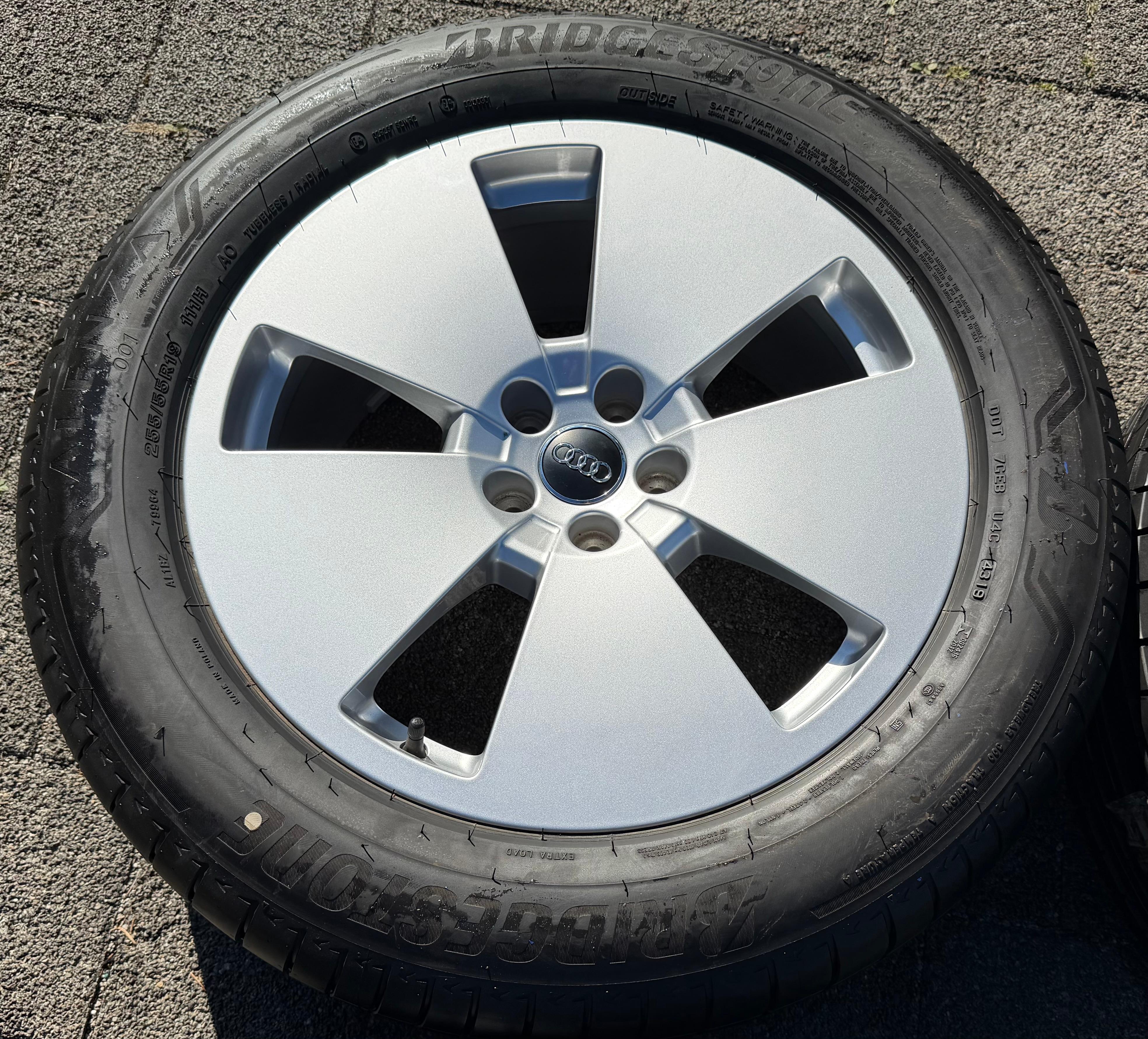 4 ruote estive originali in lega da 19" Audi Q8 E-TRON 4KE GEN 4KE601025R Etron