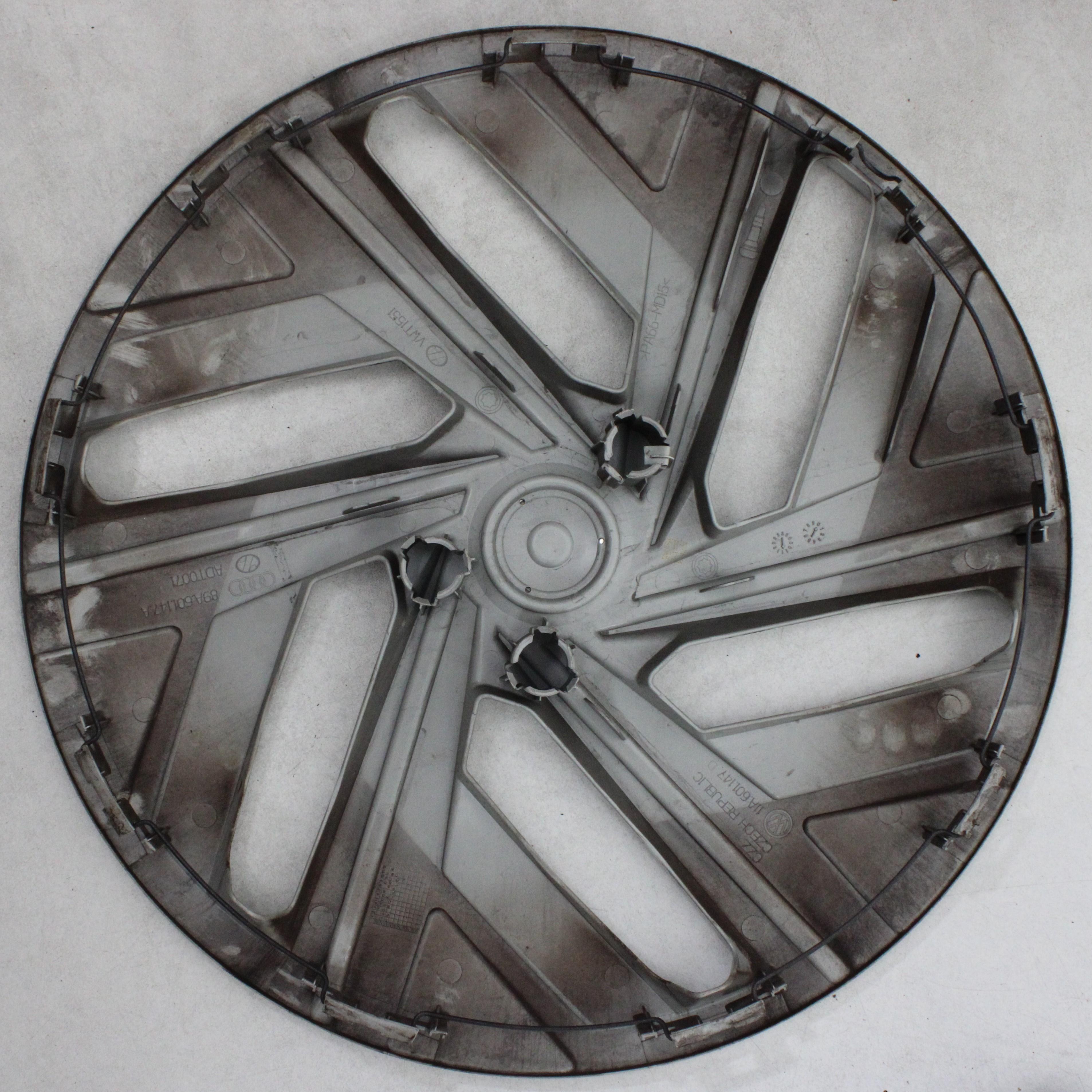 4 x originele 19" wieldoppen Audi Q4 89A601147A FRANCO HUIS