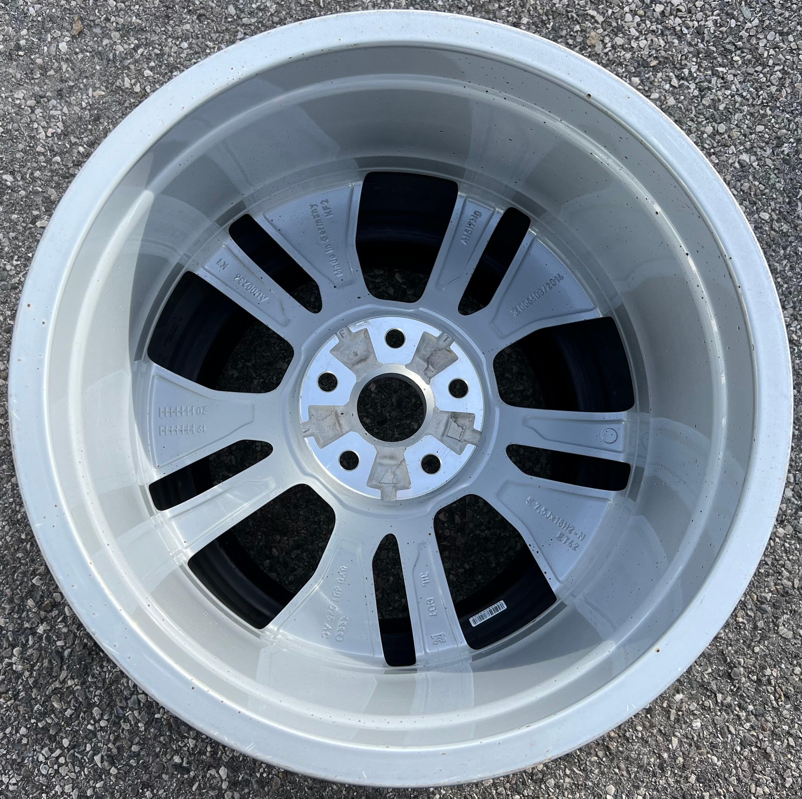 1 X CERCHIO ORIGINALE 18" IN ALLUMINIO AUDI A3 S3 8Y 8Y0601025AC 7,5x18 ET42 FREEHOUSE