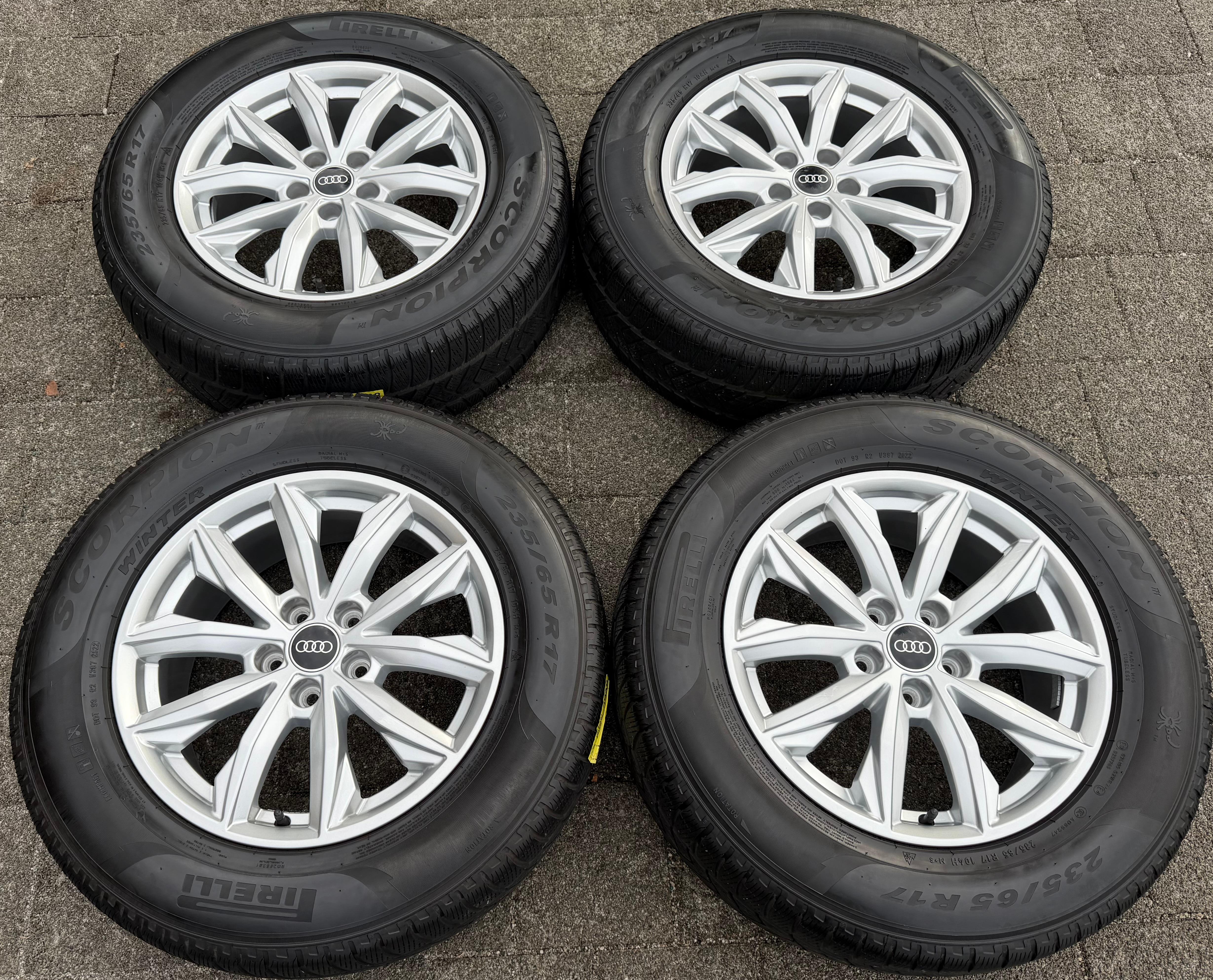 4 cerchi in lega originali da 17" per Audi Q5 FY 80A601025J 7x17 ET34