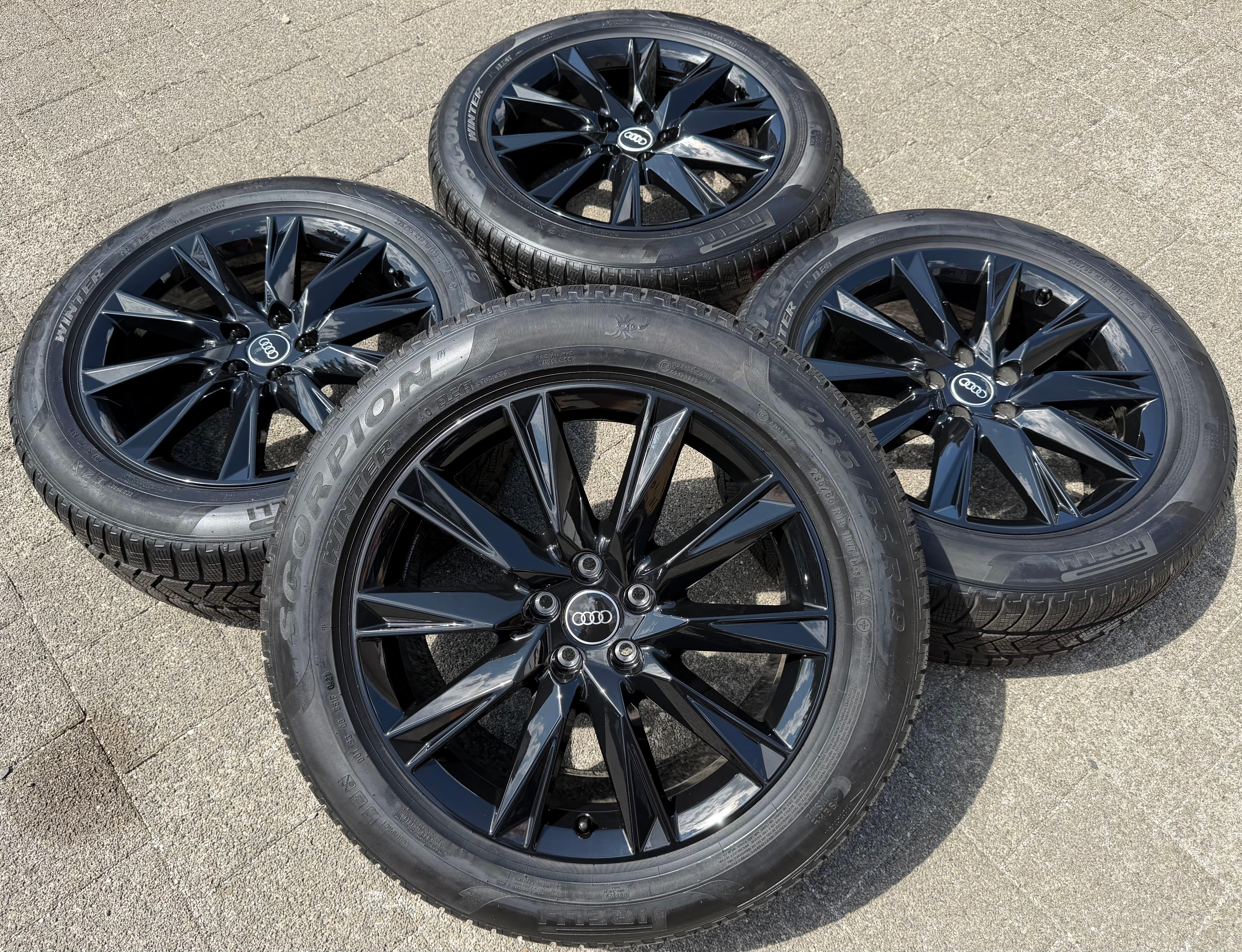 4 Original 19" Alu Winterräder Audi Q4 E-Tron 235/55R19 101T Pirelli 2021 NEU