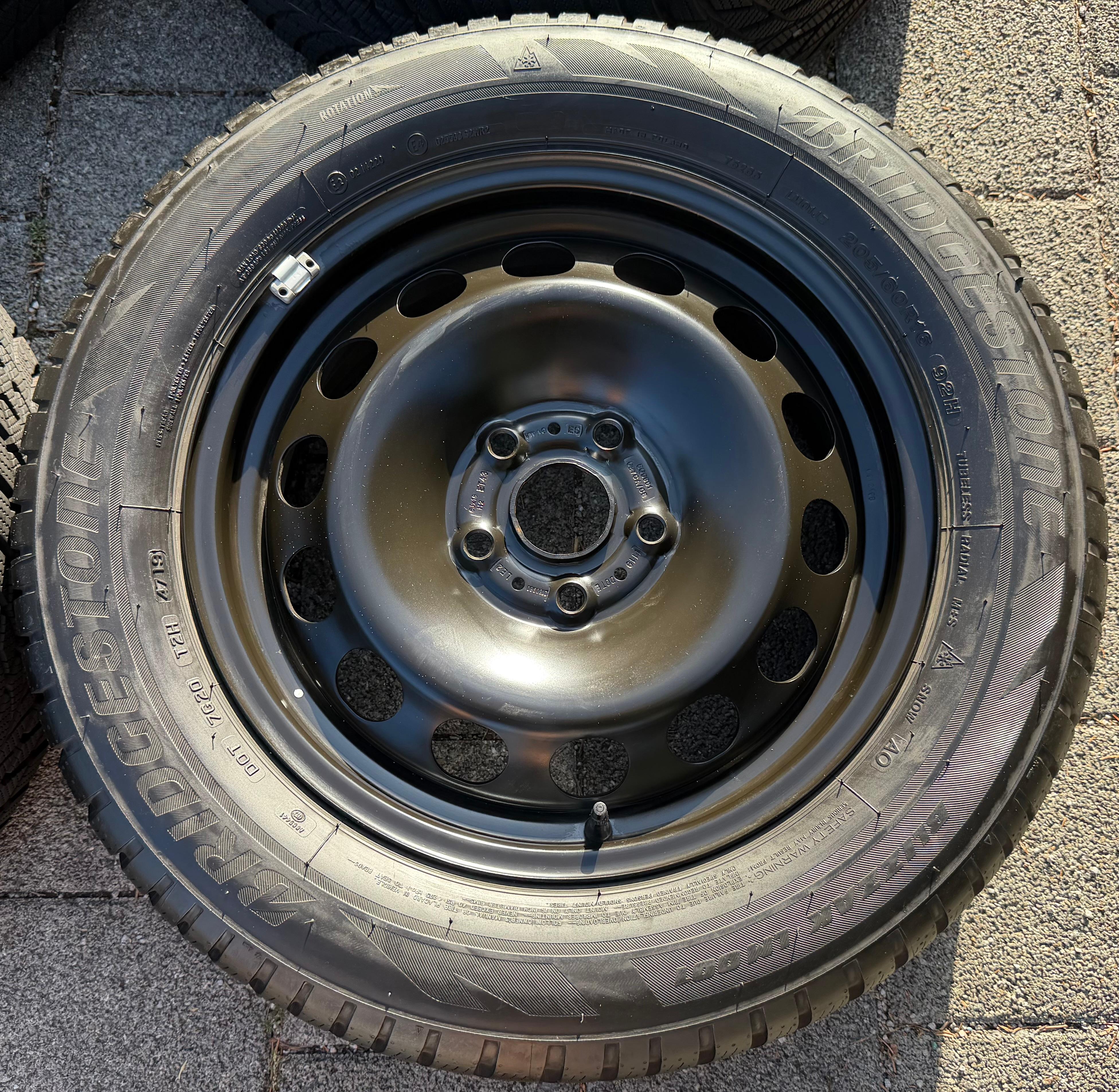 4 Winterräder Audi Q2 GA VW T-Roc 205/60R16 92H Bridgestone 5Q0601027AM