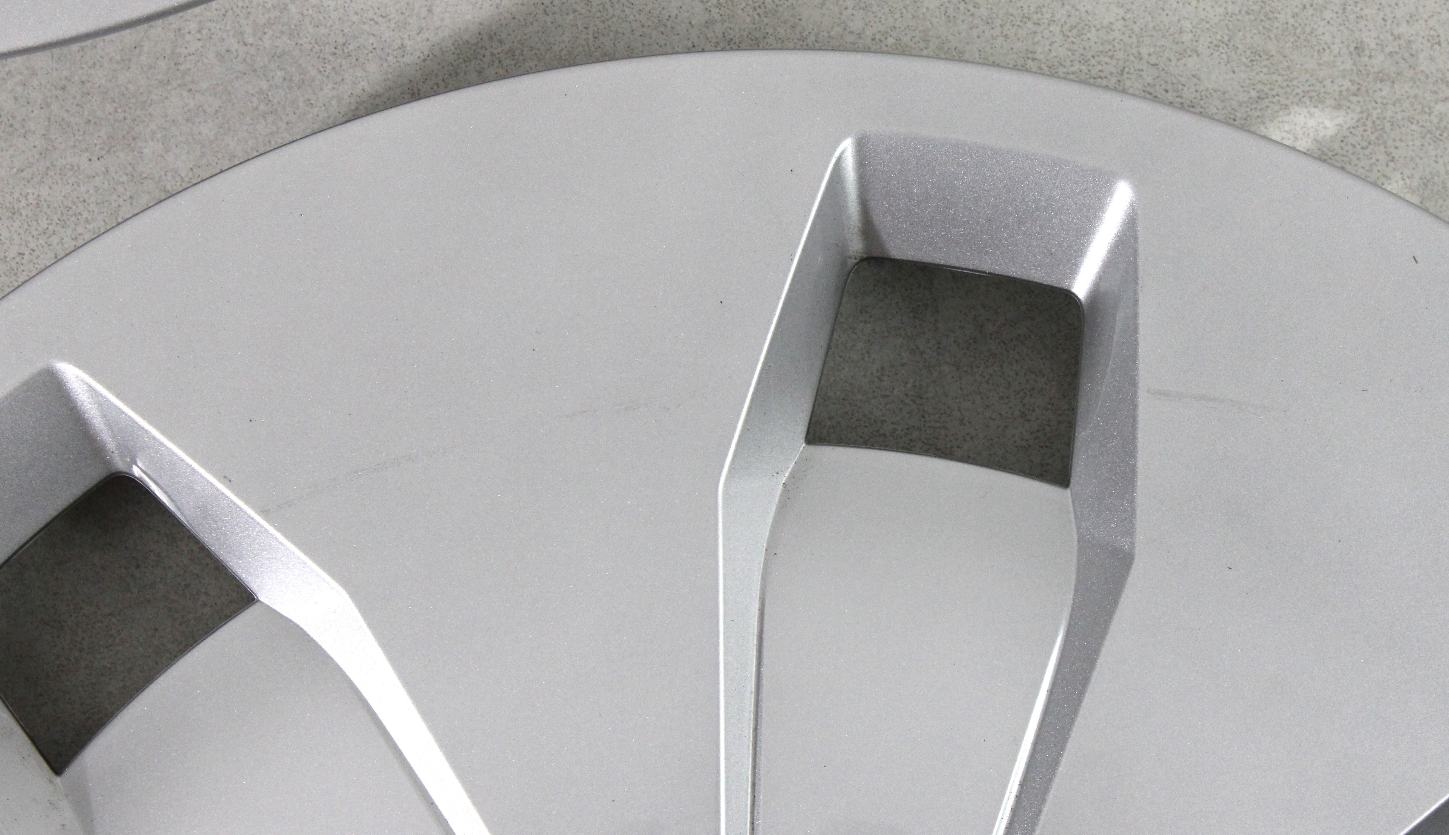 4x Tapacubos originales de 16" para Audi A3 A4 Q2 81A601147