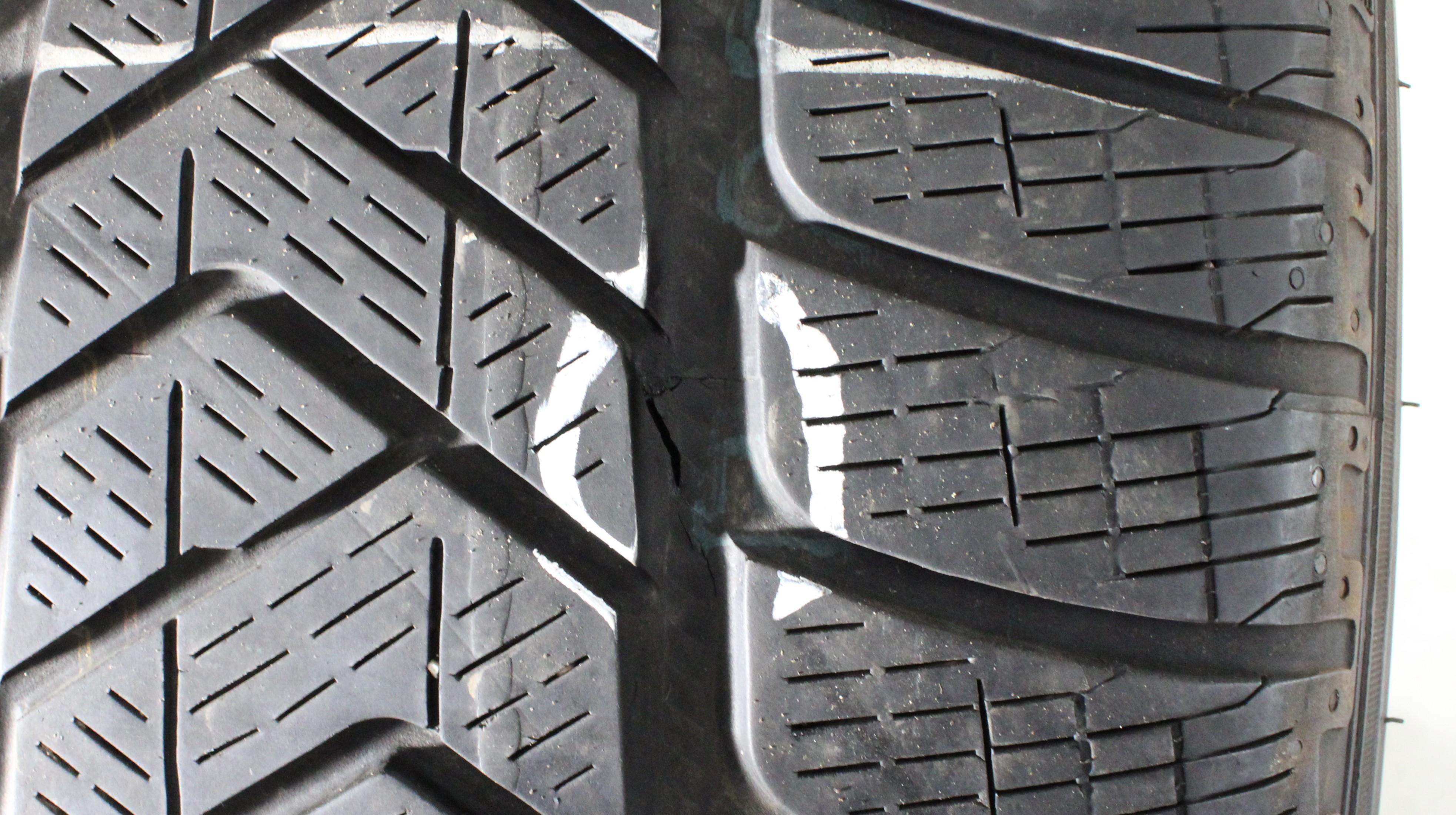 1 x 255/55R18 105V winterband Pirelli Scorpion Winter N0 4,5 mm 2018