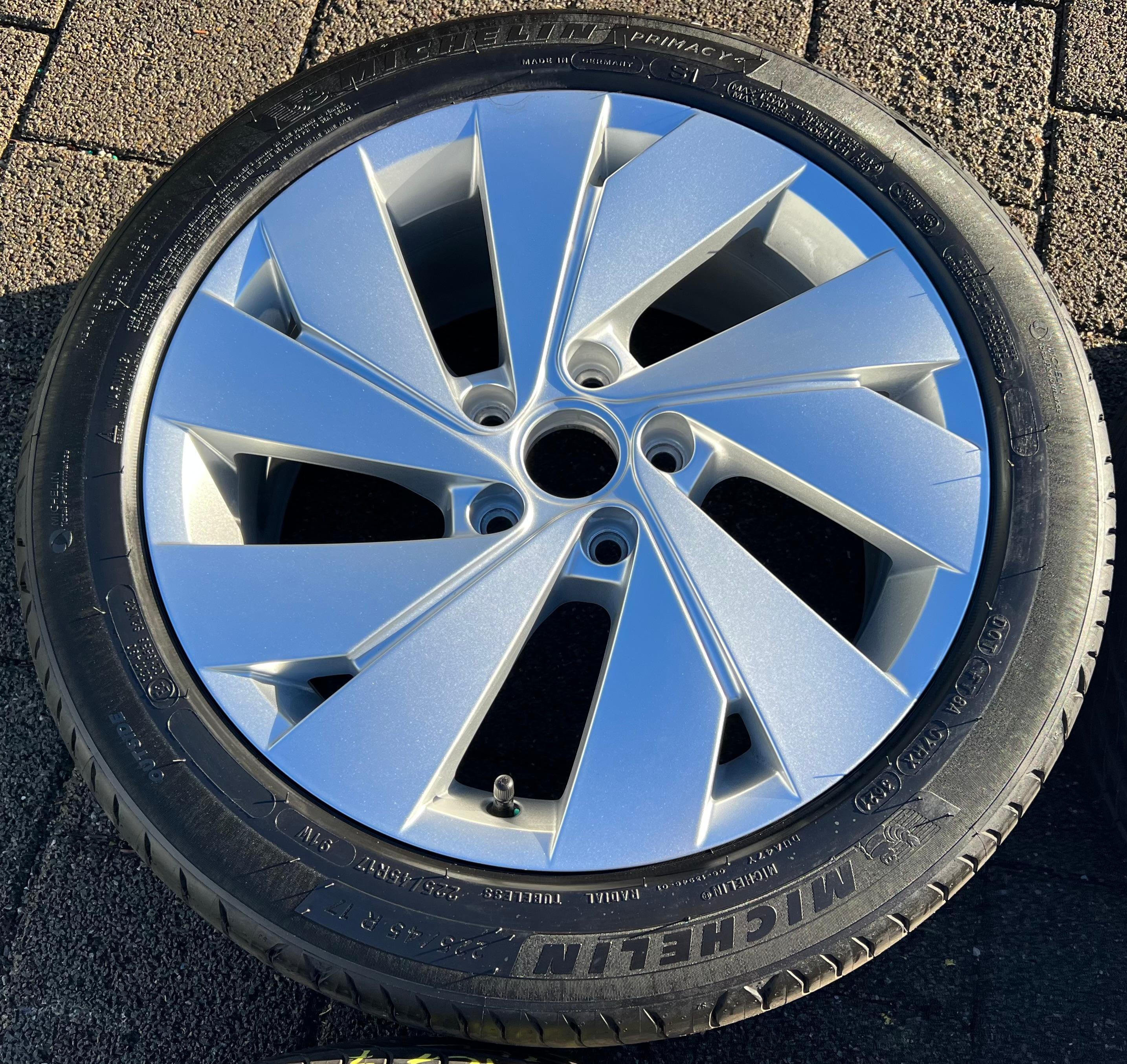 4 CERCHI ESTIVI IN ALLUMINIO ORIGINALI DA 17" VW GOLF 8 VIII 225/45R17 91W 2021 BELMONT CONSEGNA GRATUITA