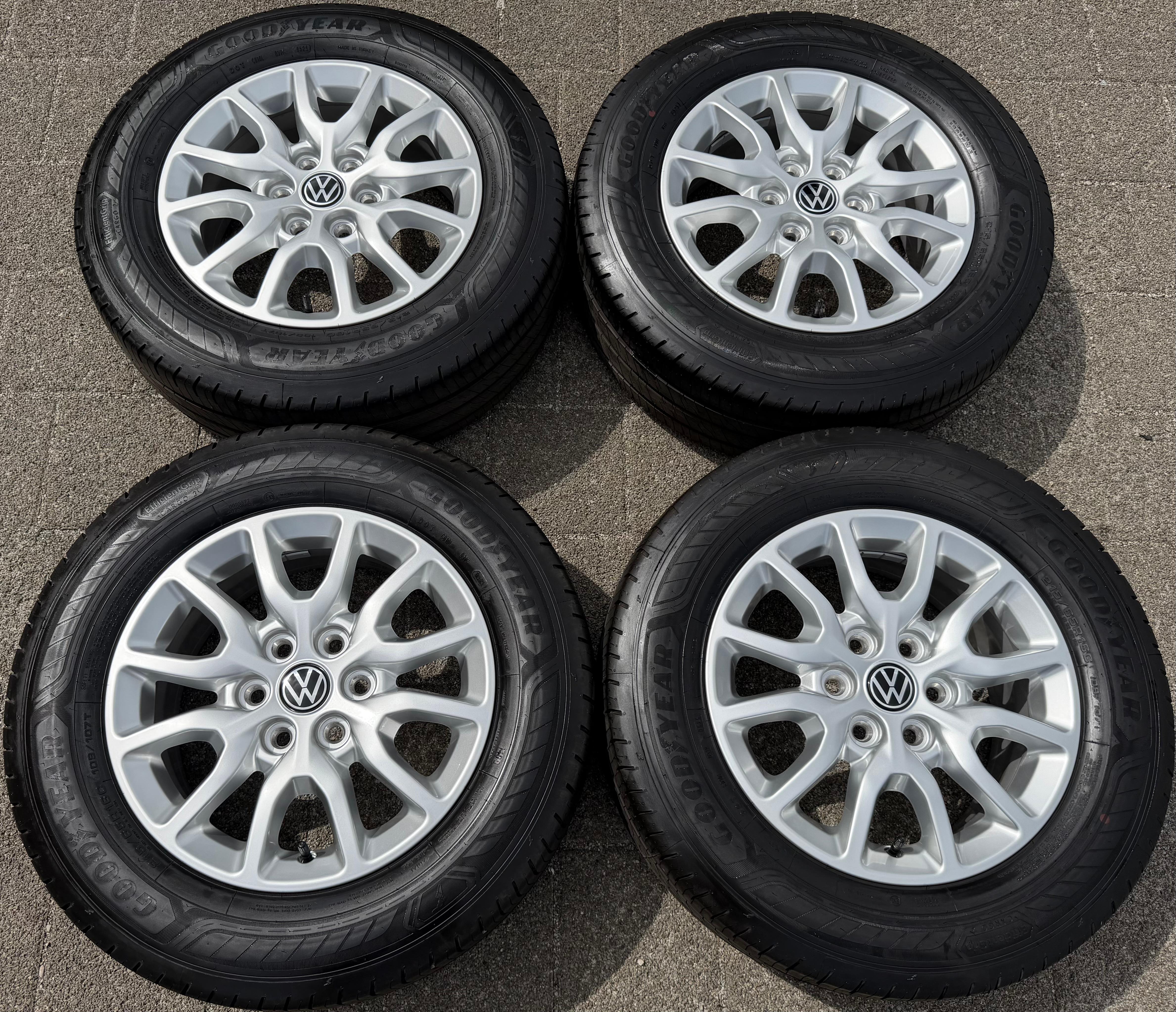 4 cerchi in lega originali da 16" Sommer per VW Transporter T7 Caraelle 215/65R16C 109/107T 2025