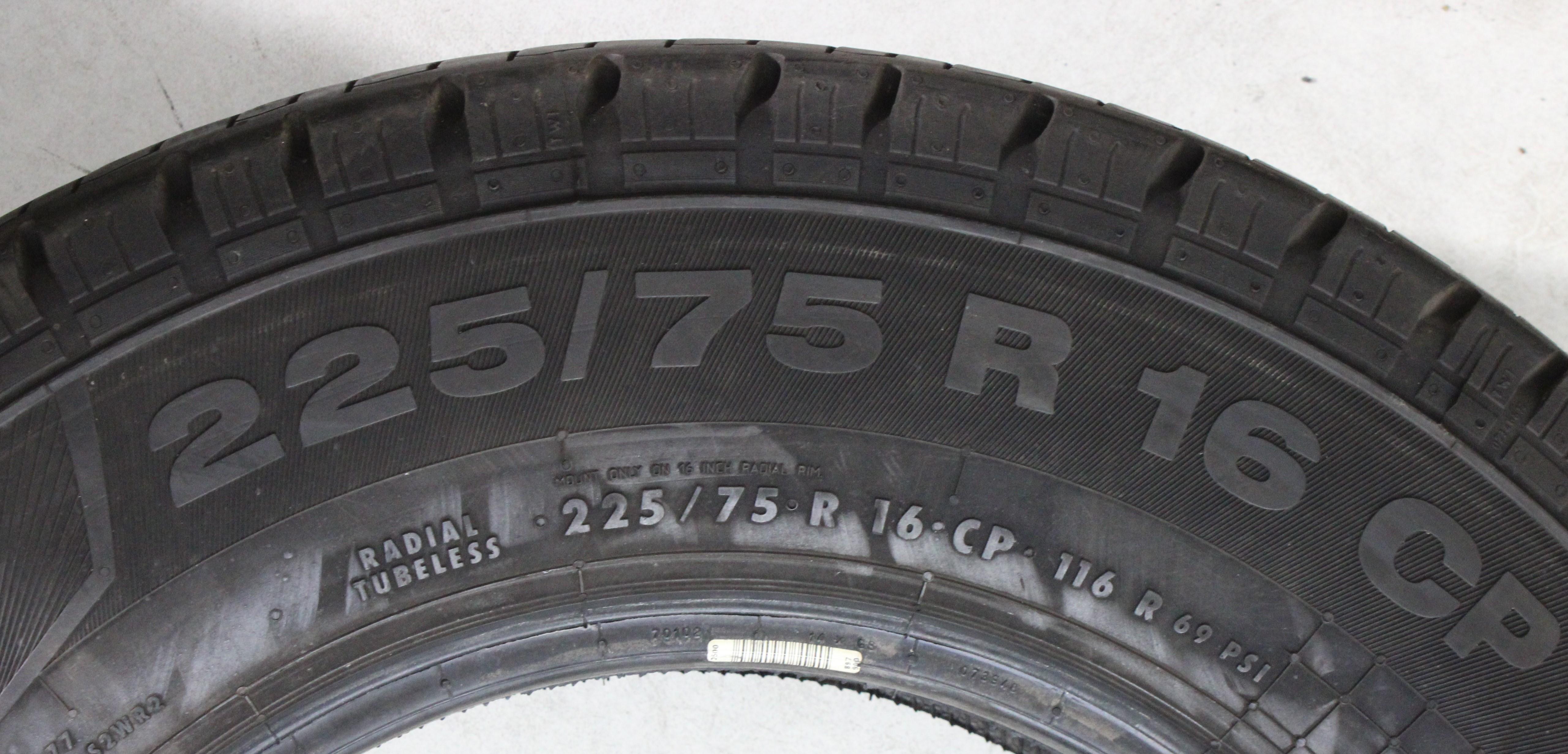 4 x 225/75R16C 116R Sommerreifen Continental Vanco Camper 2x 8-8,5mm und 2x 9,5-10mm 2017