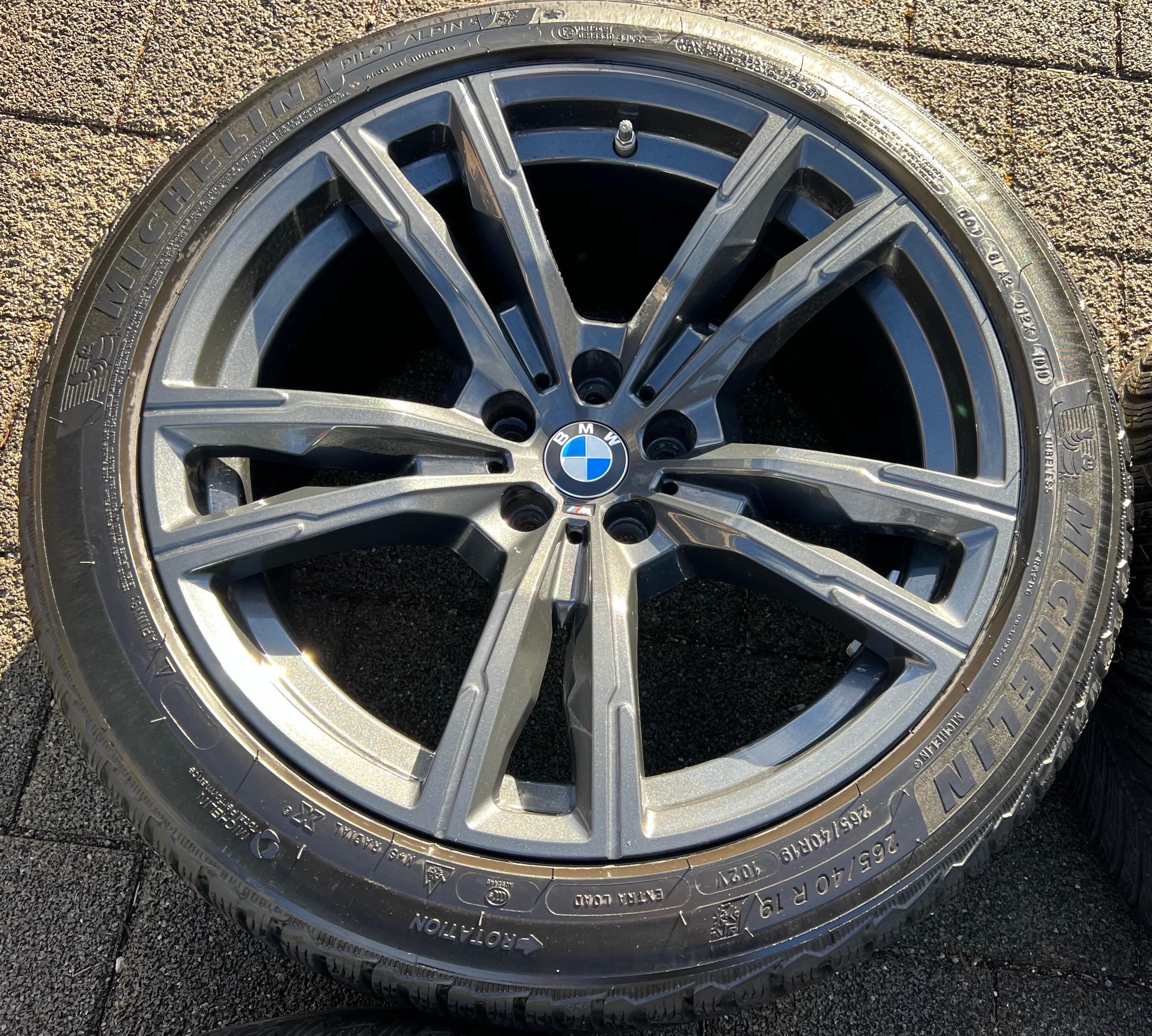 4 CERCHI INVERNALI ORIGINALI IN ALLUMINIO DA 19" BMW M5 F90 M8 F91 F92 F93 STYLING M812 CONSEGNA GRATUITA