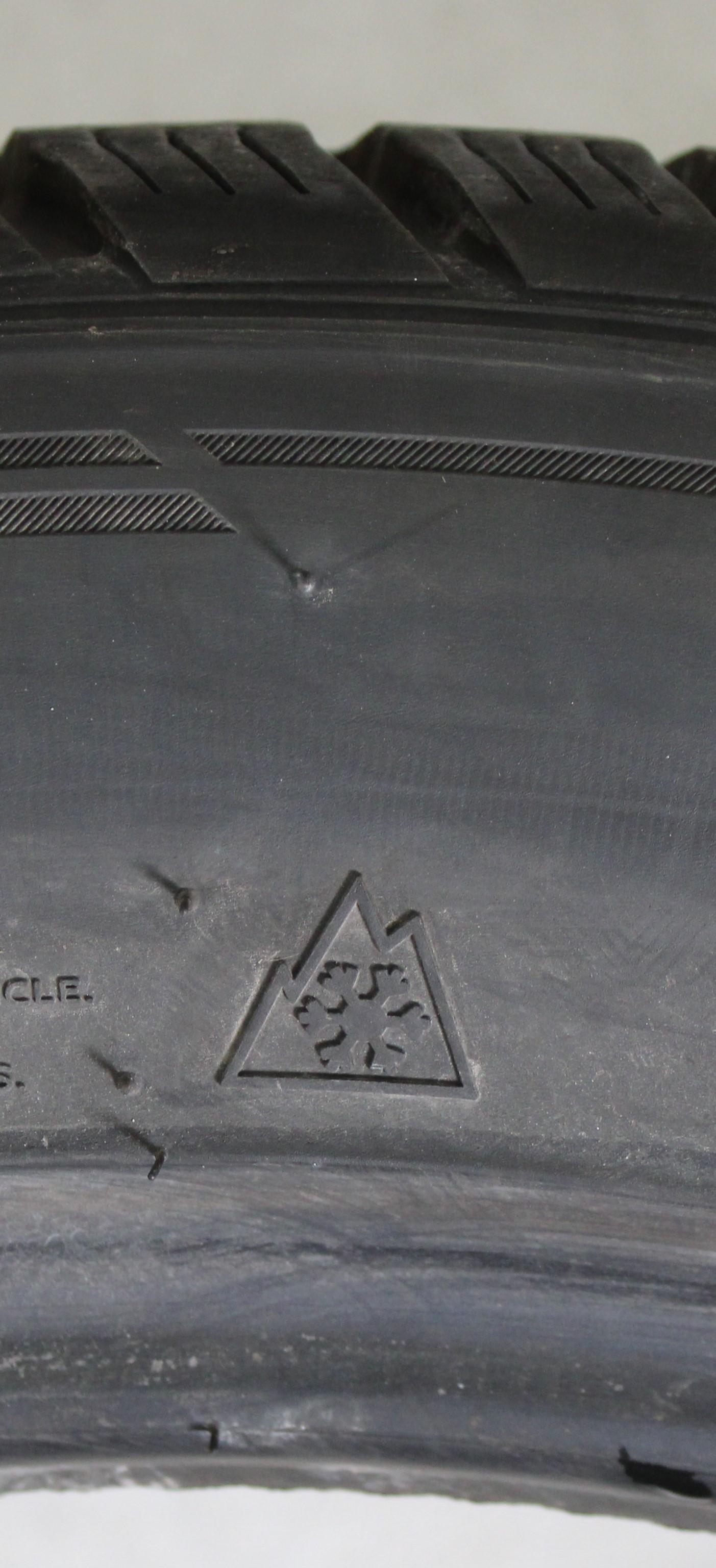2 x 235/50R19 103H Winterreifen Hankook Winter I*Cept Evo 2 AO 7-7,5mm 2021