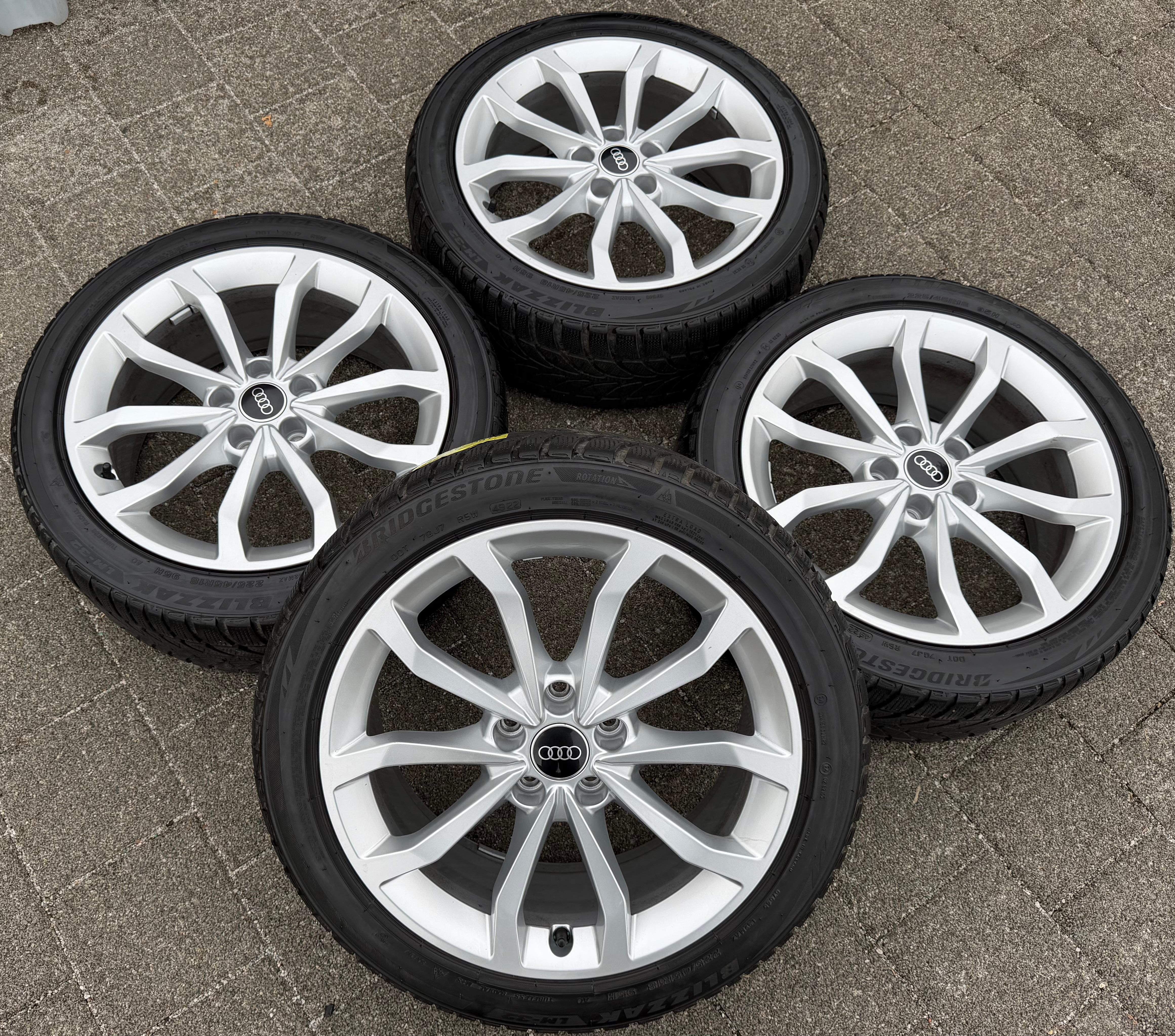 4 ruedas de invierno de aleación originales de 18" para Audi A4 S4 8W 8W0601025ED 225/45R18 95H Bridgestone 2022