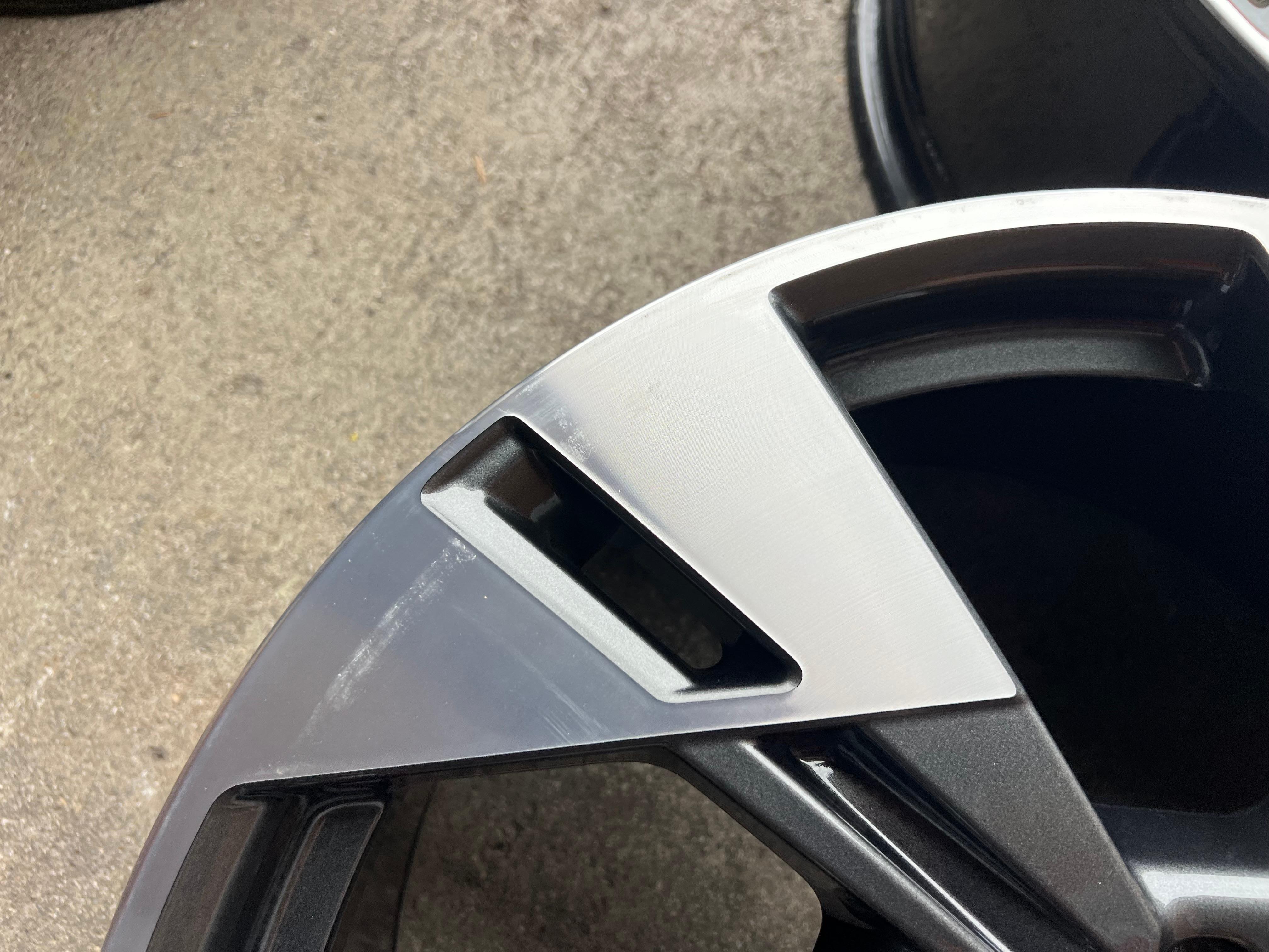 4 ORIGINAL 20" ALUFELGEN FELGEN AUDI E-TRON 4KE 9x20 ET38 4KE601025T FREIHAUS