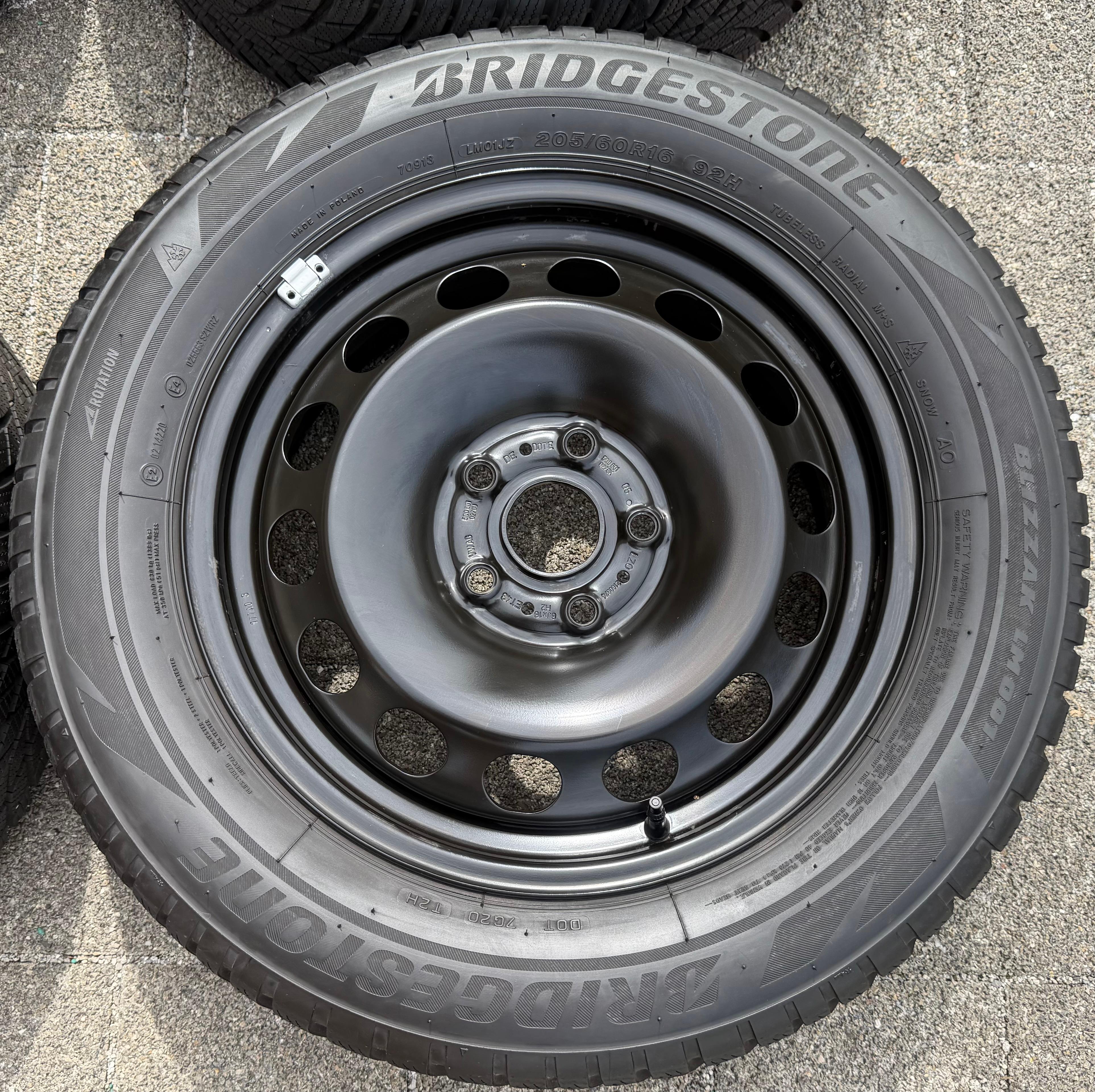 4 Winterräder Audi Q2 GA VW T-Roc 205/60R16 92H Bridgestone 5Q0601027AM