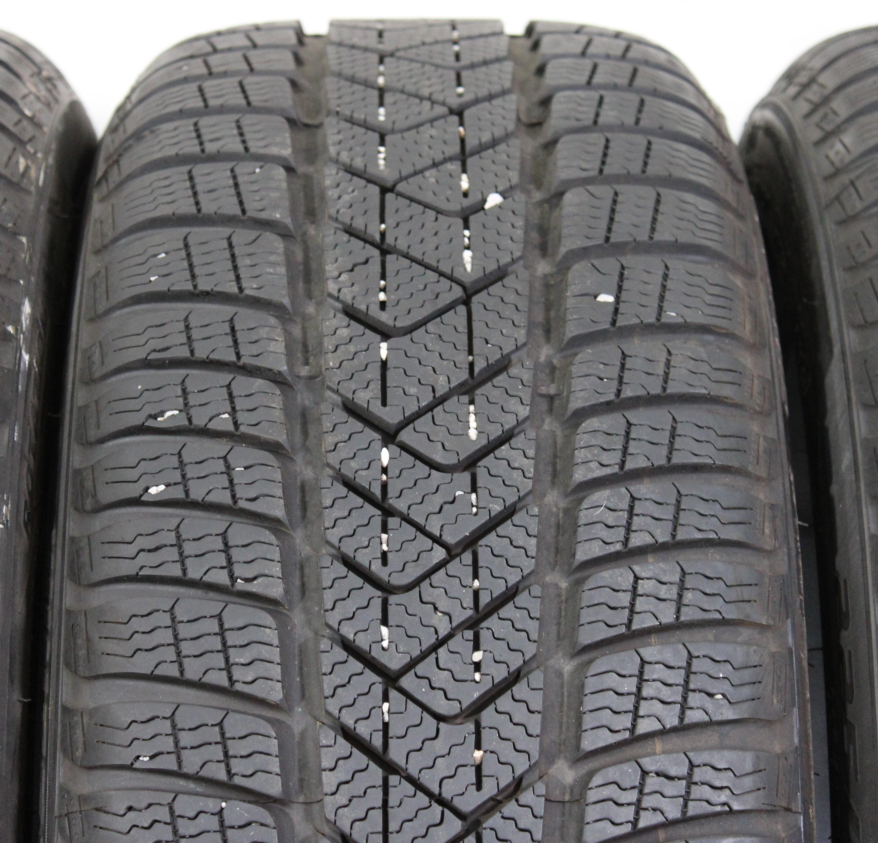 4 x 225/45R19 96V pneumatici invernali Pirelli Sottozero 3 Runflat 7-7,5mm 2020 *