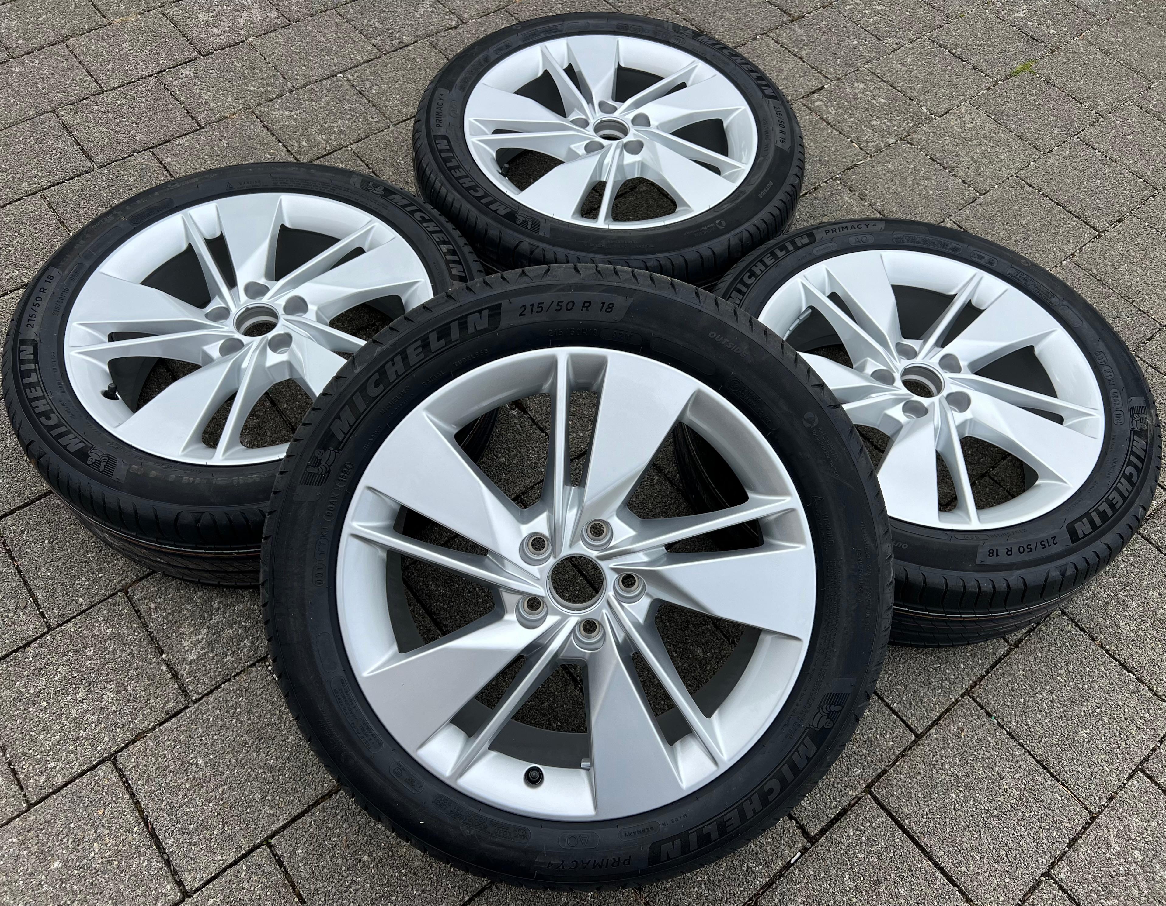 4 ORIGINAL 18" ALU SOMMERRÄDER AUDI Q2 215/50R18 92W MICHELIN 81A601025AL 2024 NEU FREIHAUS
