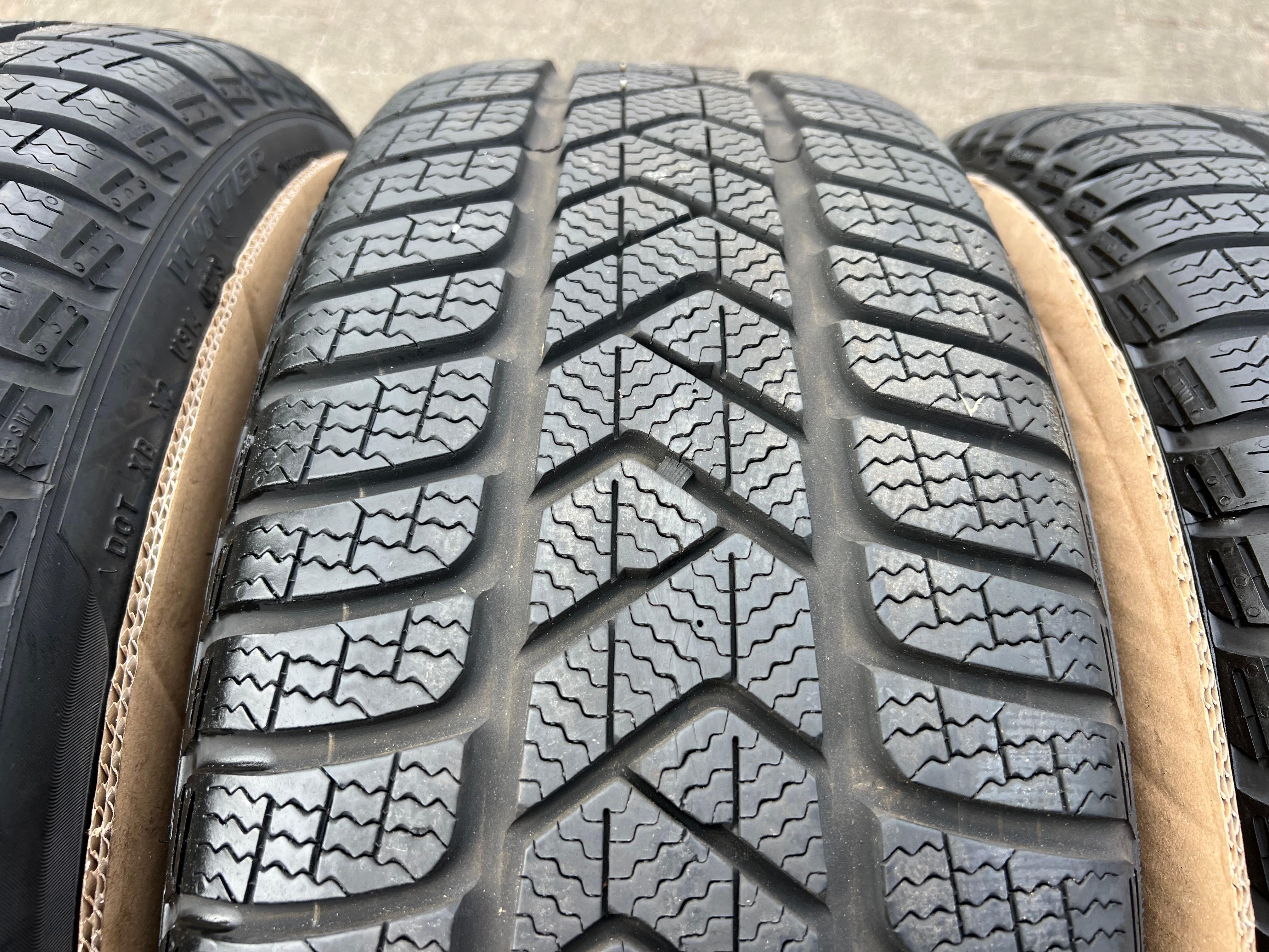 4 ORIGINAL 19" ALU WINTERRÄDER AUDI TT TTS 8S 8S0601025AG 225/40R19 93V PIRELLI