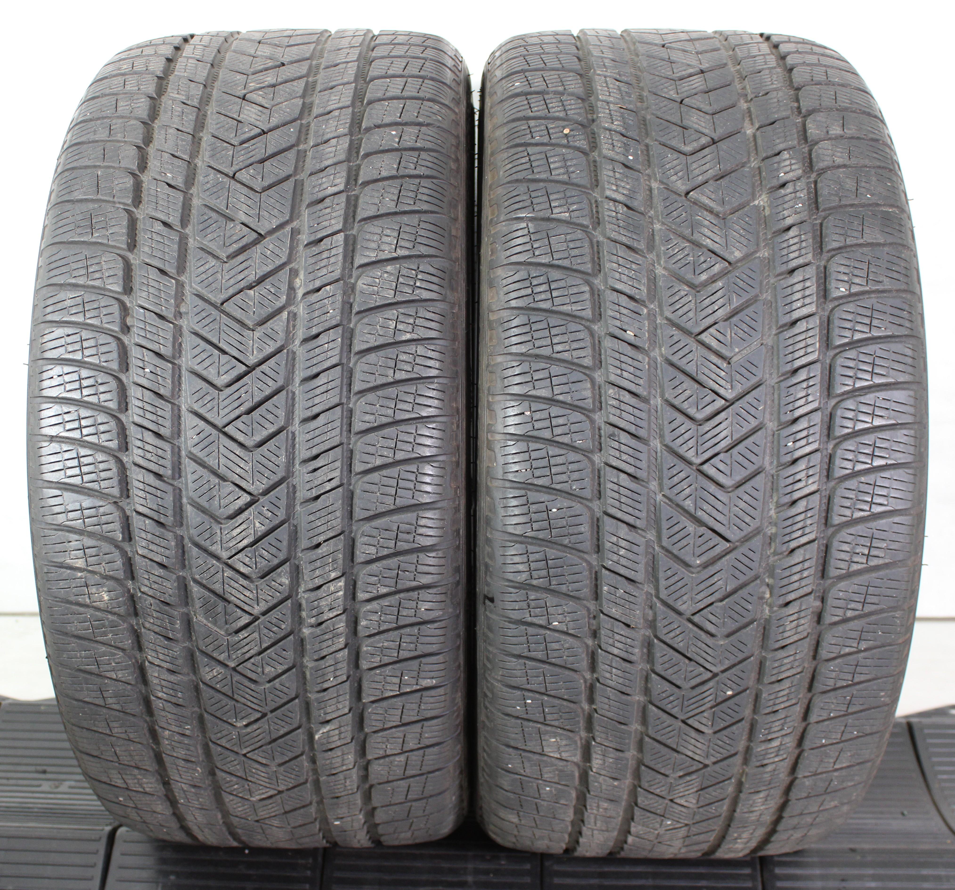 2 x 305/35R21 109V Winterreifen Pirelli Scorpion Winter N0 in der Mitte 5-5,5mm und auf den Schultern 5,5-6mm. 2021