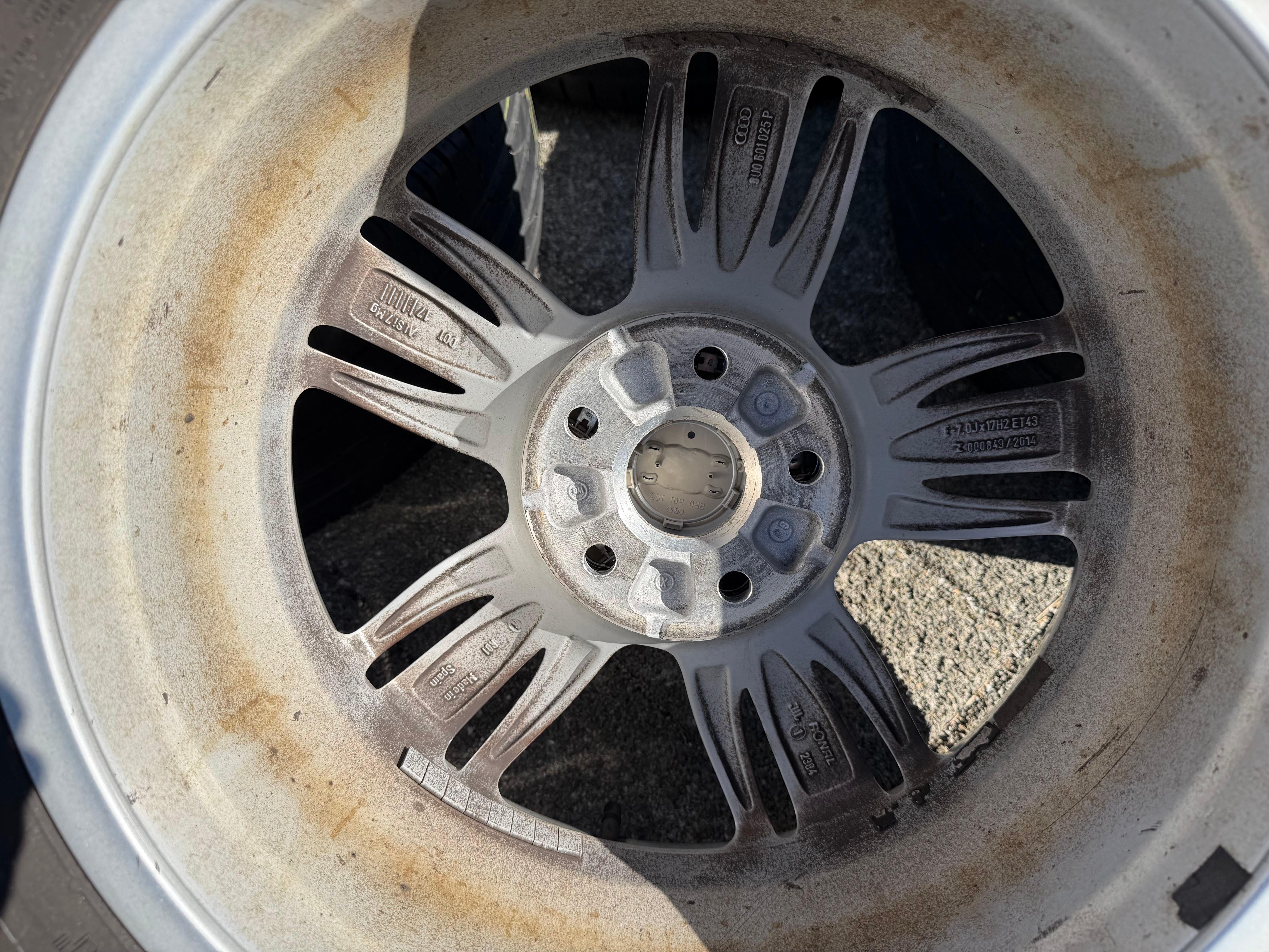 4 Original 17" Alufelgen Felgen Audi Q3 8U 8U0601025P 7x17 ET43