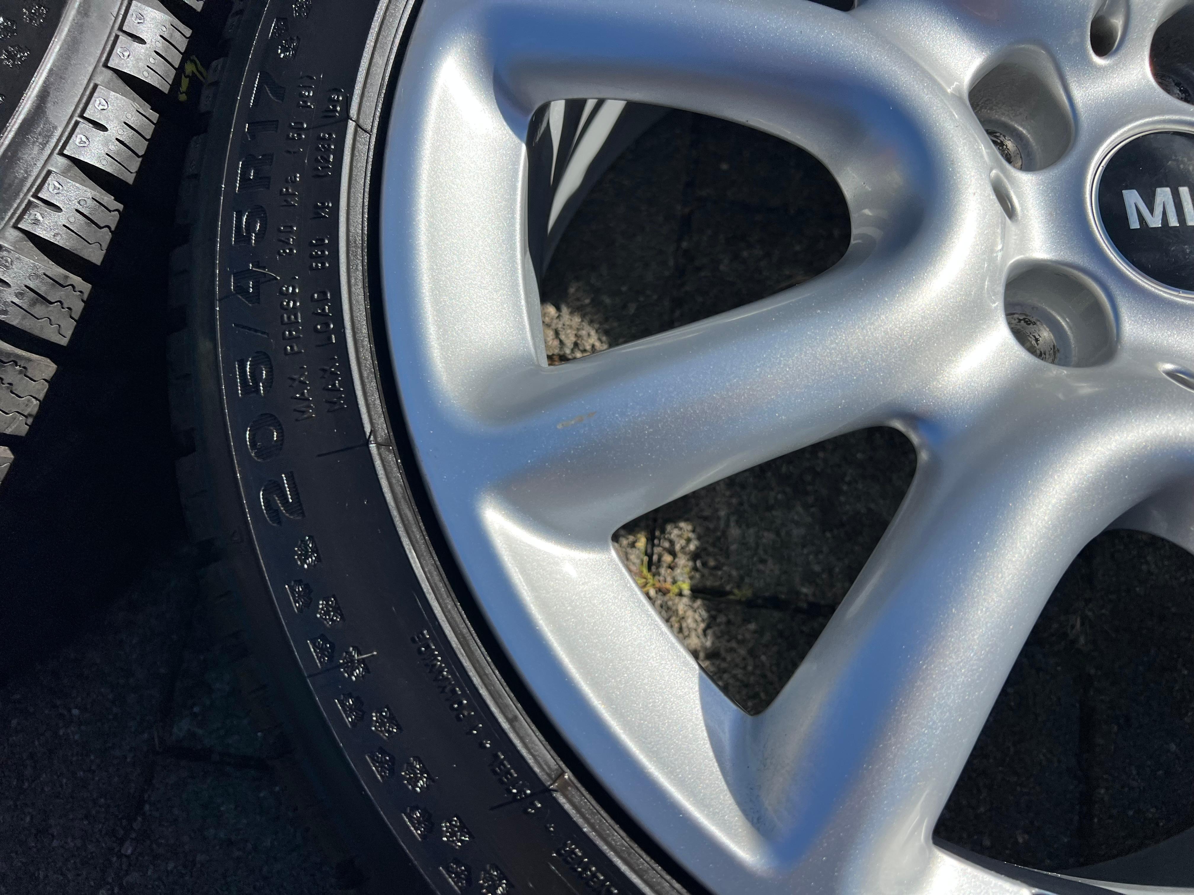 4 ROUES D'HIVER ORIGINALES 17" EN ALUMINIUM MINI F55 F56 F57 JCW 205/45R17 88V DUNLOP 2020