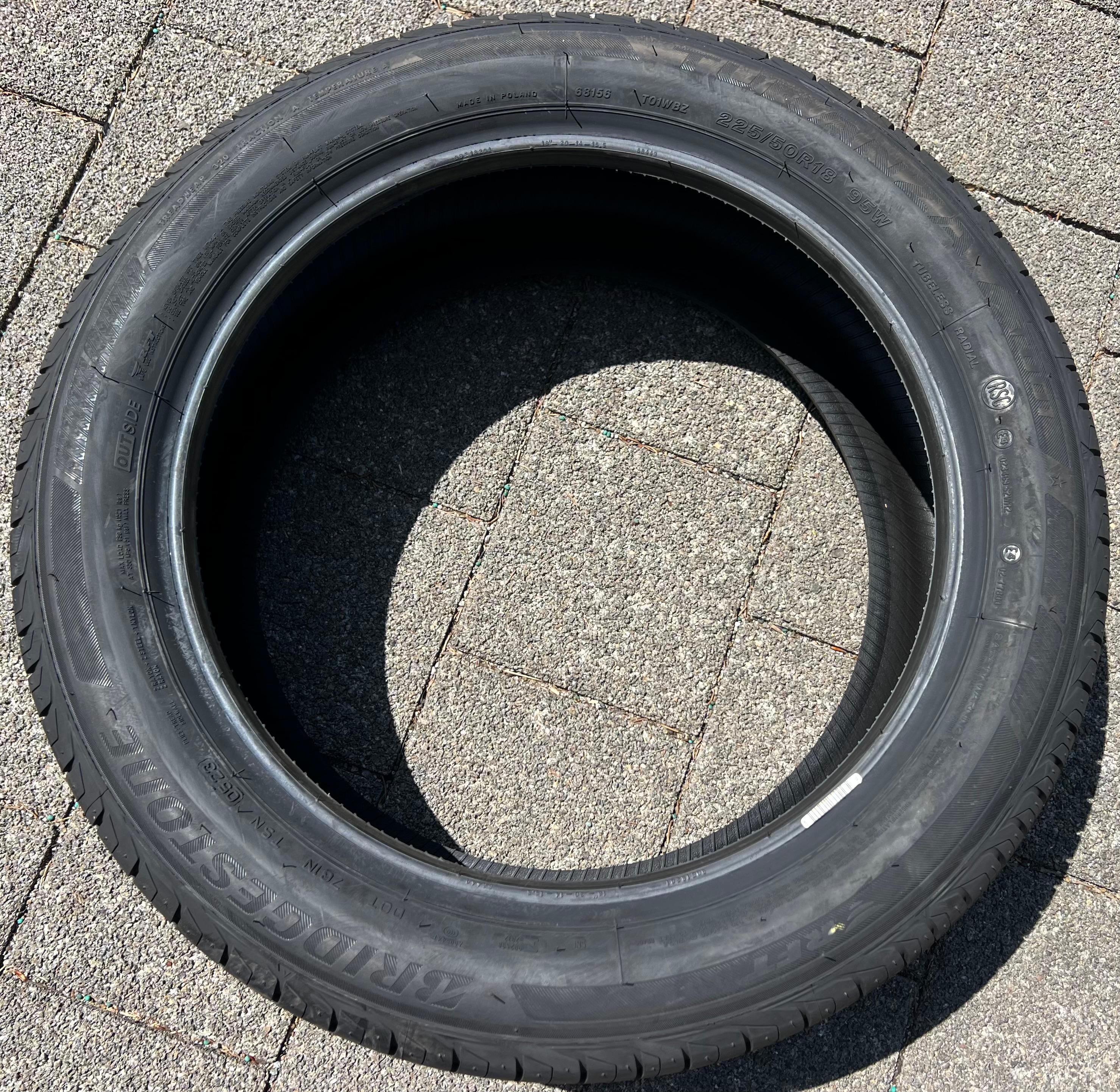 2 x 225/50R18 95W Pneus d'été Bridgestone Turanza T001* Runflat 2023 NEUF