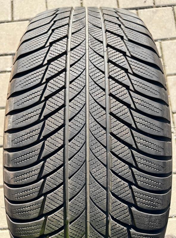 1 x 245/50R19 105V Winterreifen Bridgestone Blizzak LM001 Runflat 7-7,5mm 2018