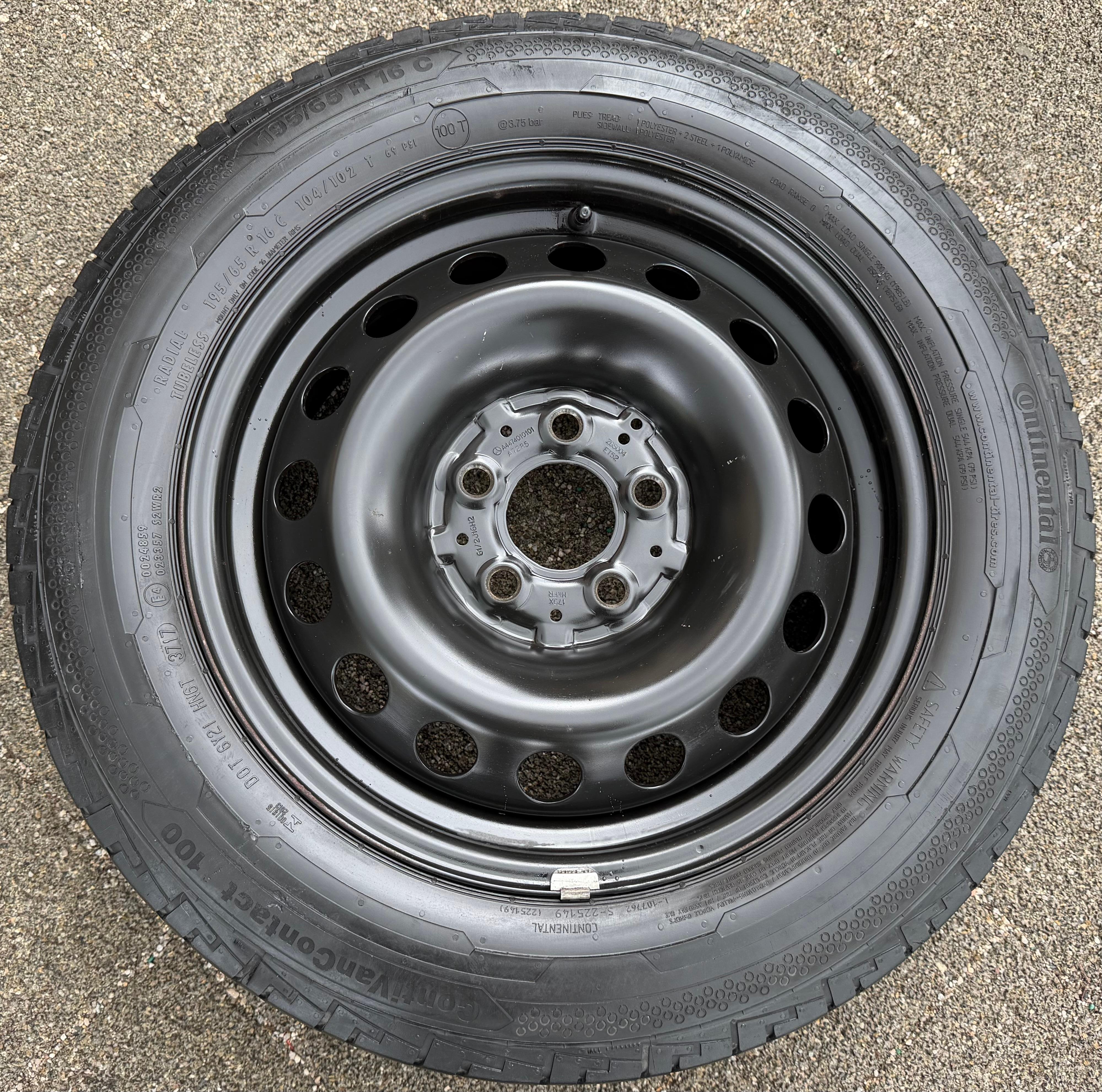 1 roue d'été Mercedes Vito Classe V W447 A4474010101 195/65R16C 104/102T avec système de surveillance de la pression des pneus (TPMS)