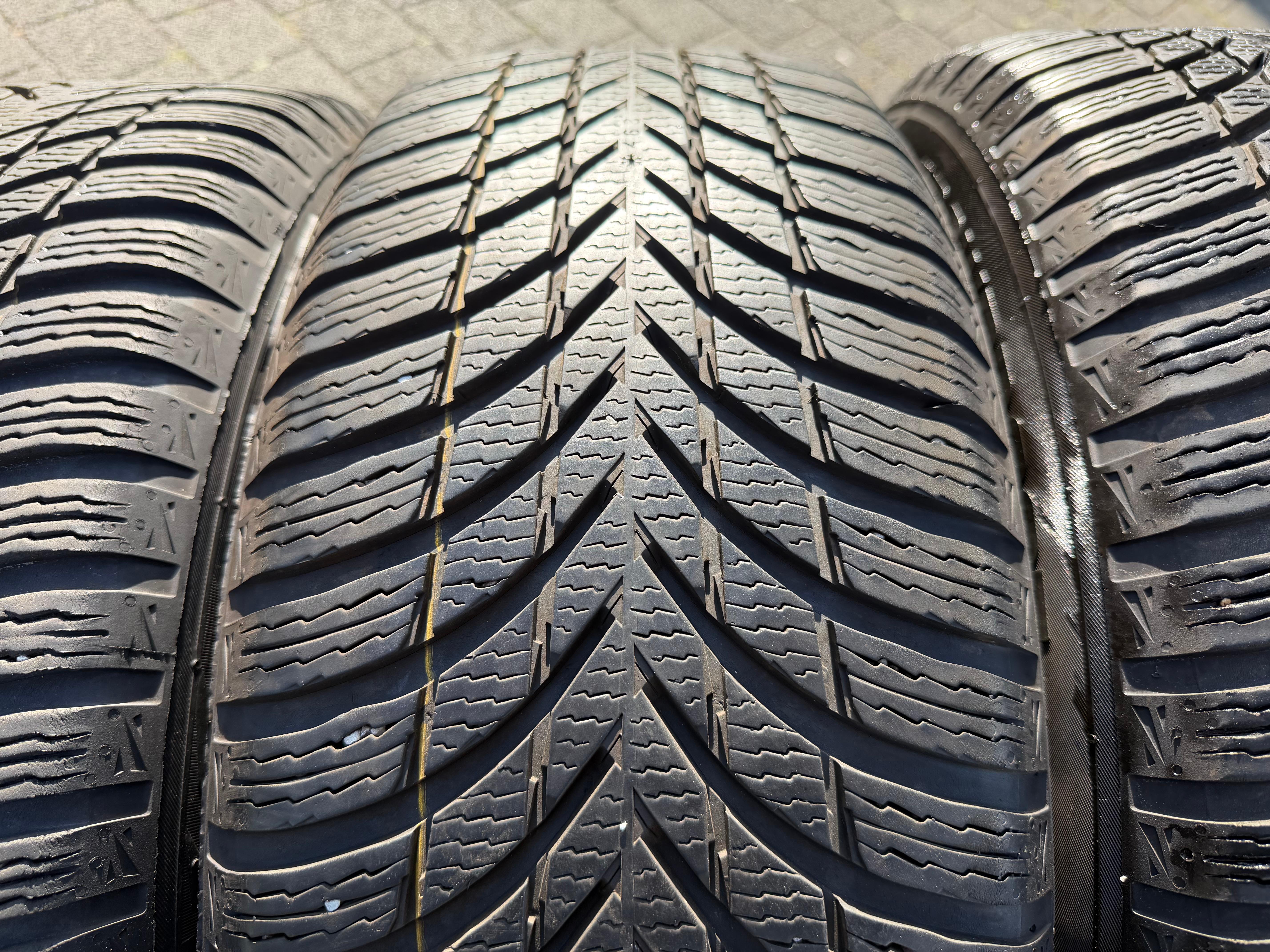 4 Original 18" Alu Winterräder Volvo XC60 II 31423851 235/60R18 107H NOKIAN 2025