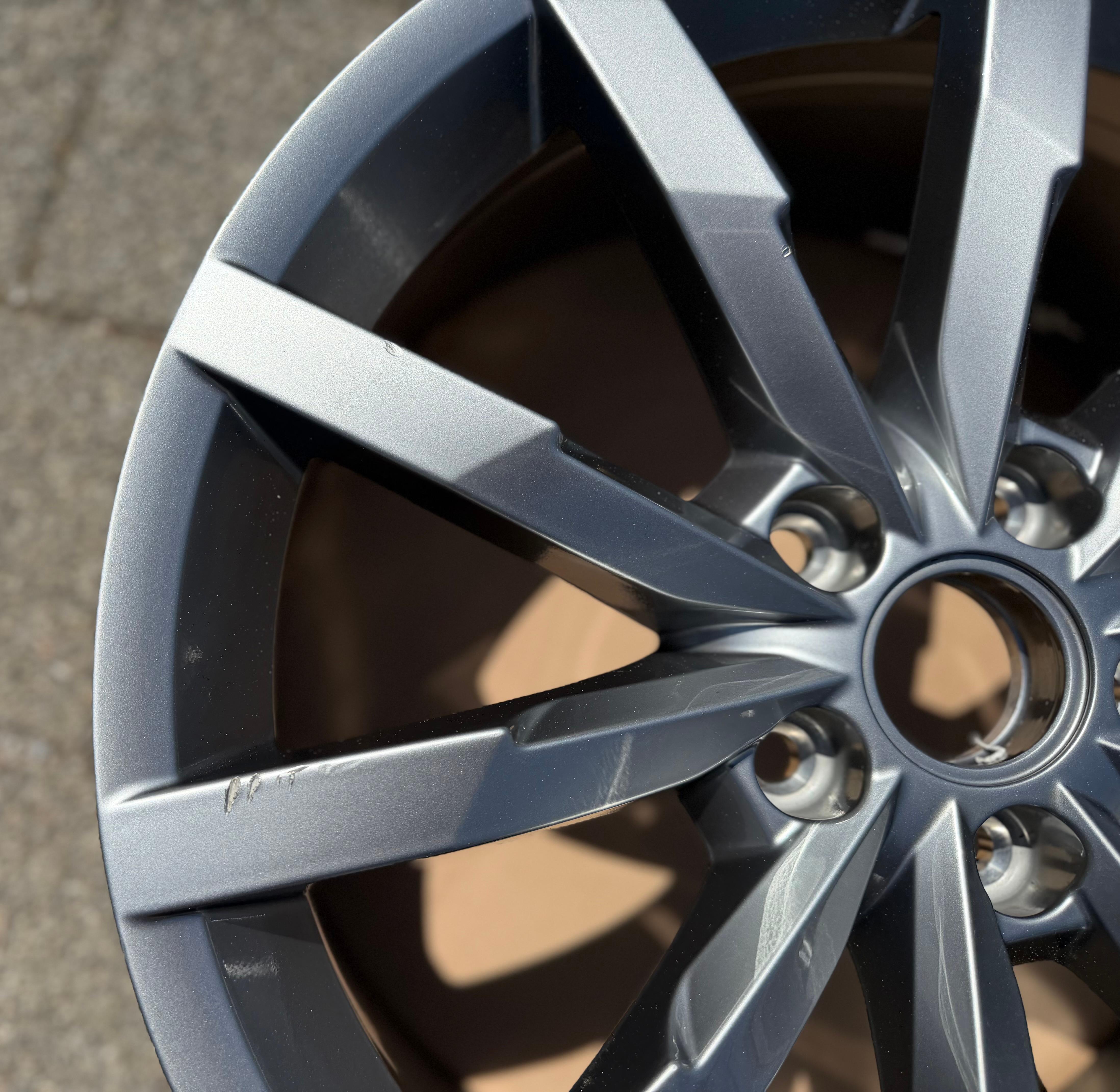 1 X Original 18" Alufelge VW Passat 3G B8 3G0601025Q Monterey 8x18 ET44