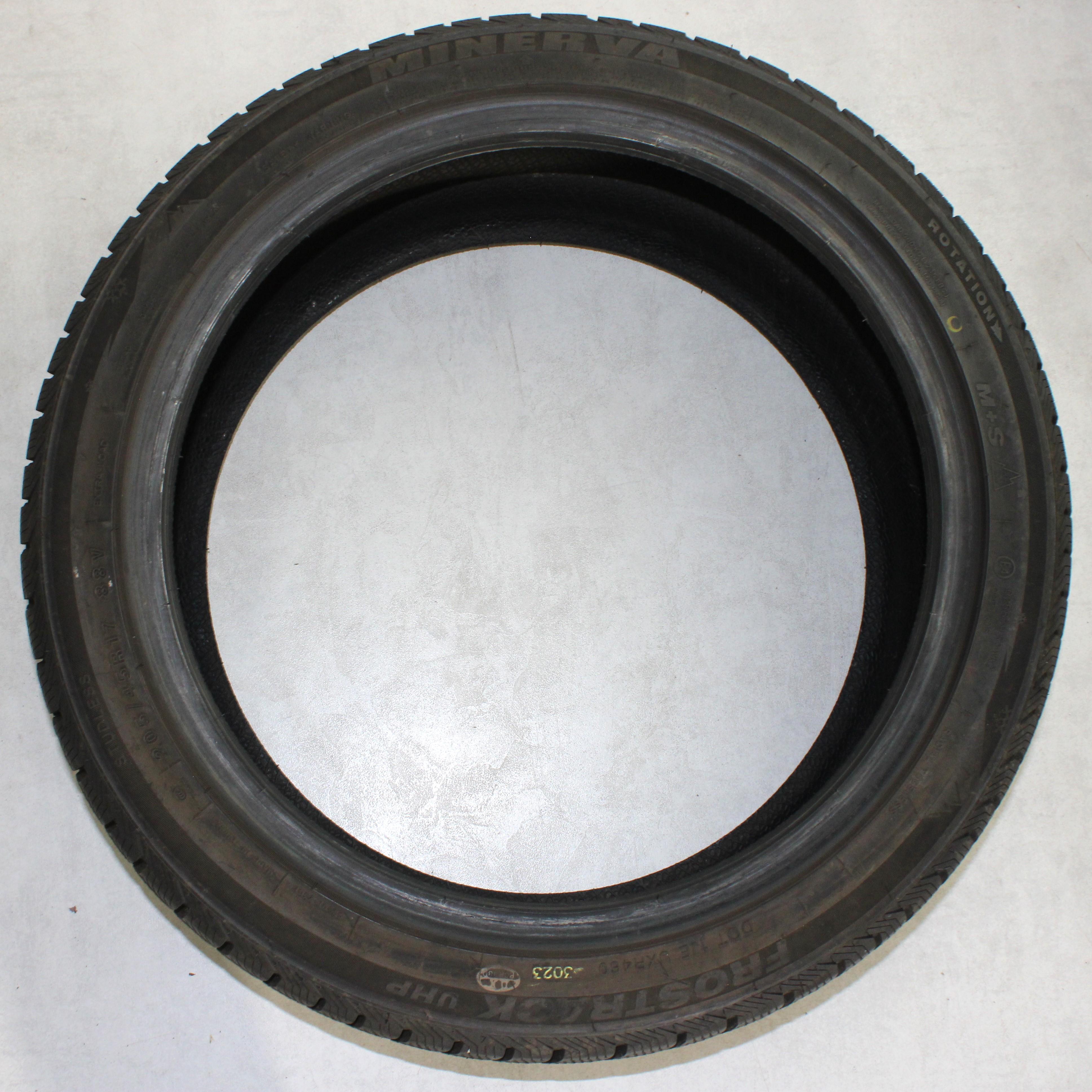 2 x 205/45R17 88V Winterreifen Minerva Frostrack UHP 6,5-7mm 2023 XL